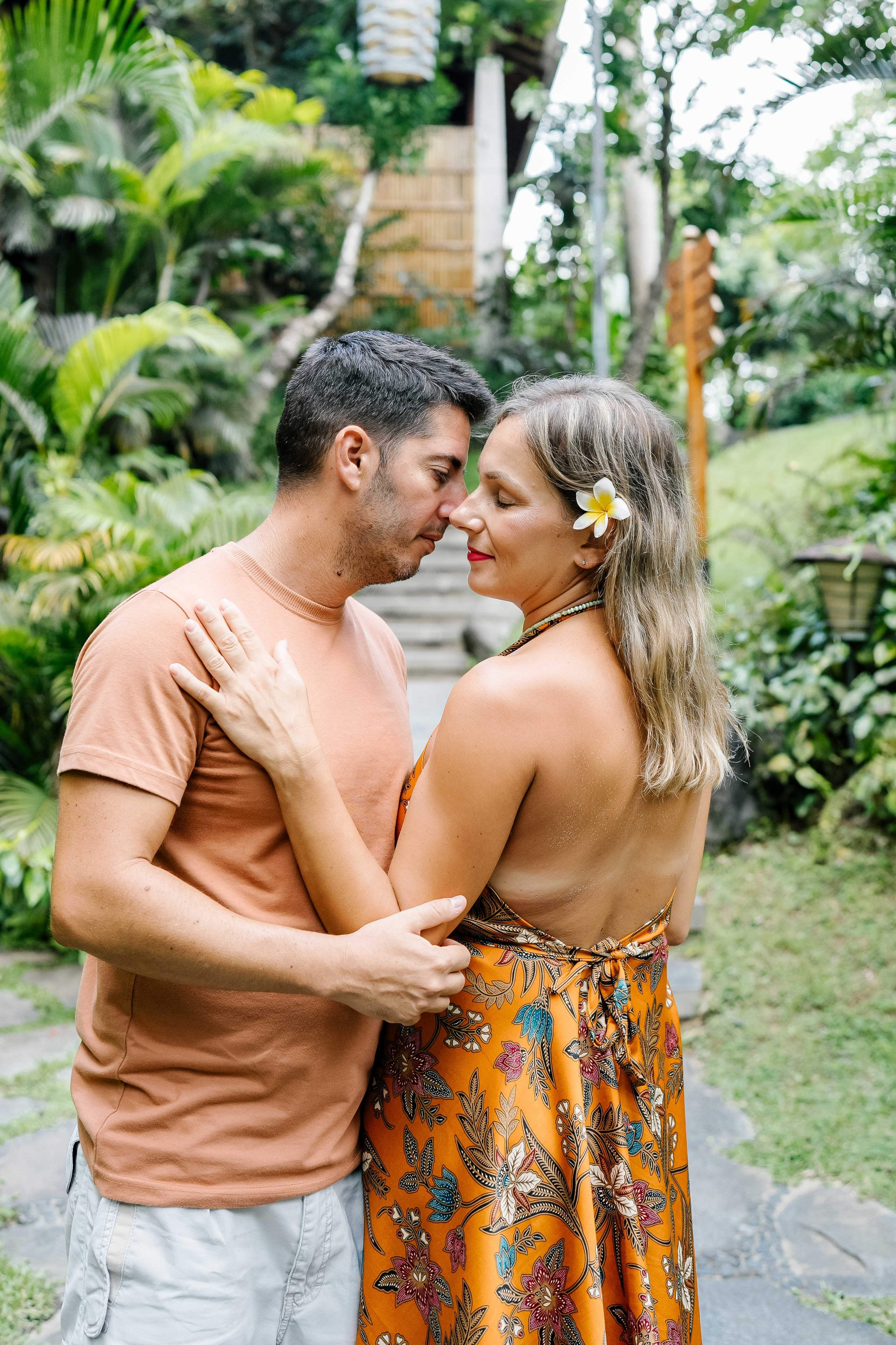 Honeymoon Photoshoot in bali. Female Photographer in Bali