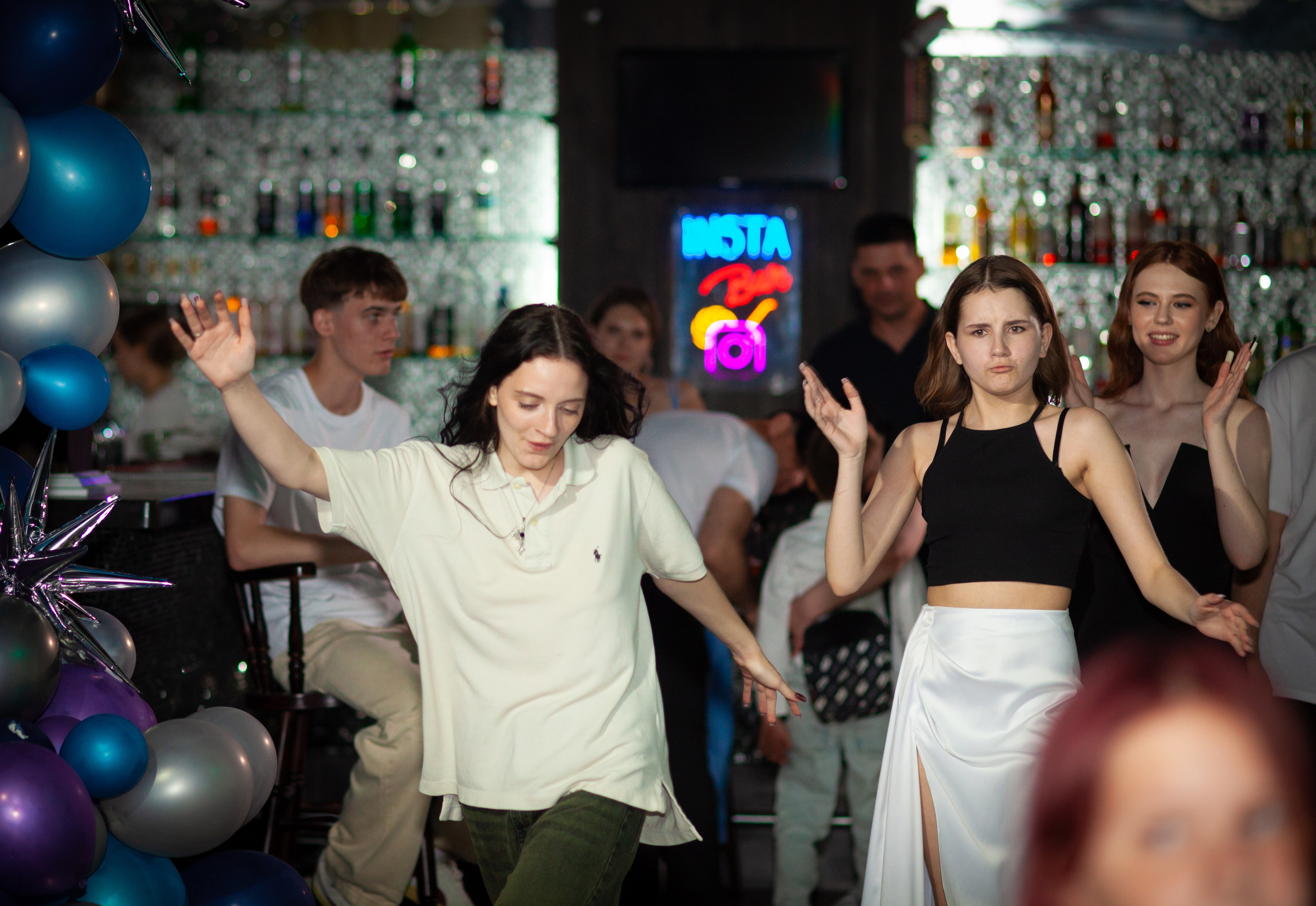 Пример фотосессии последний звонок и выпускной 11А, все в куче по очереди