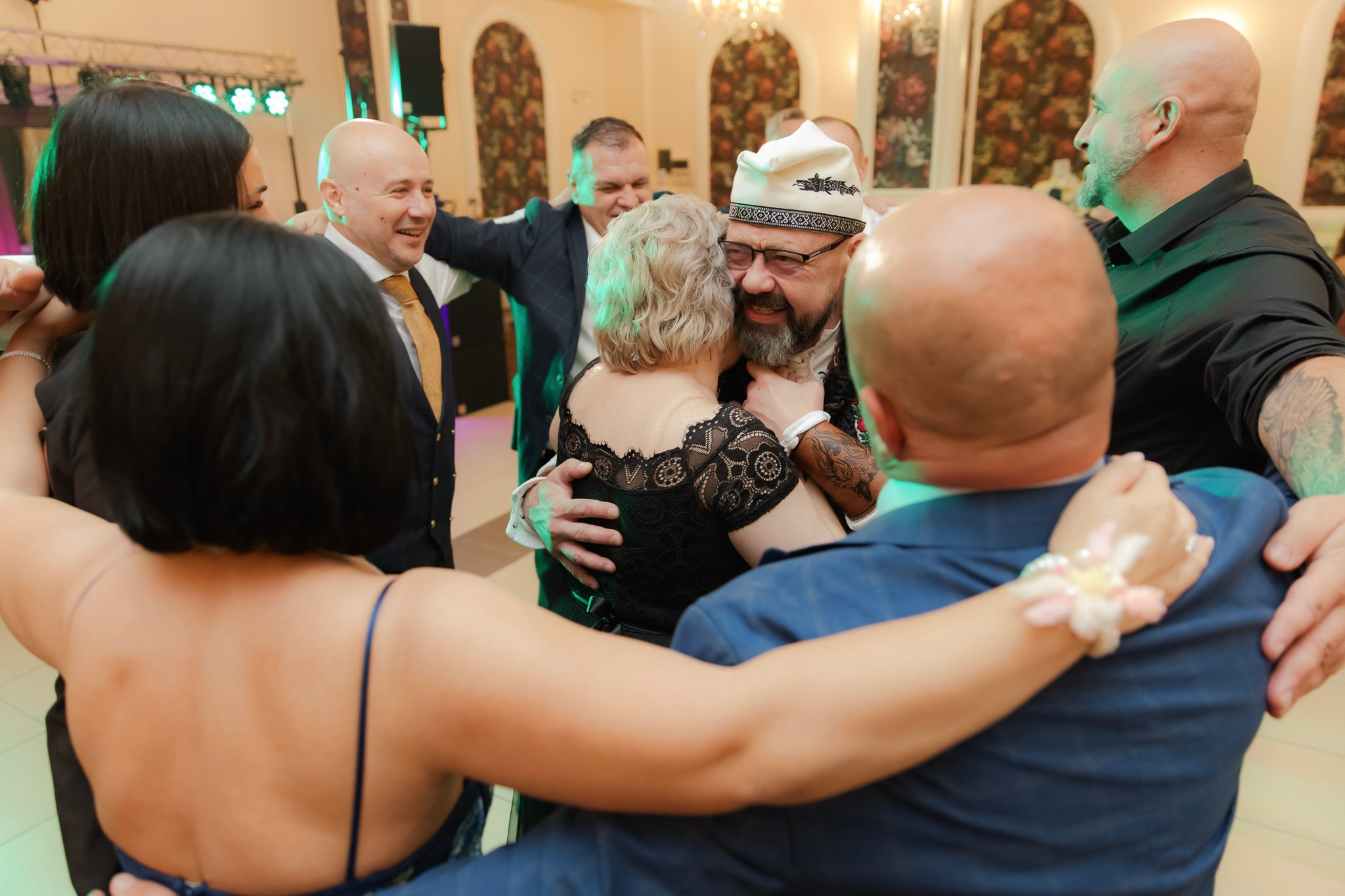 Mihai & Oana. Servicii foto-video profesionale, pentru momente de neuitat