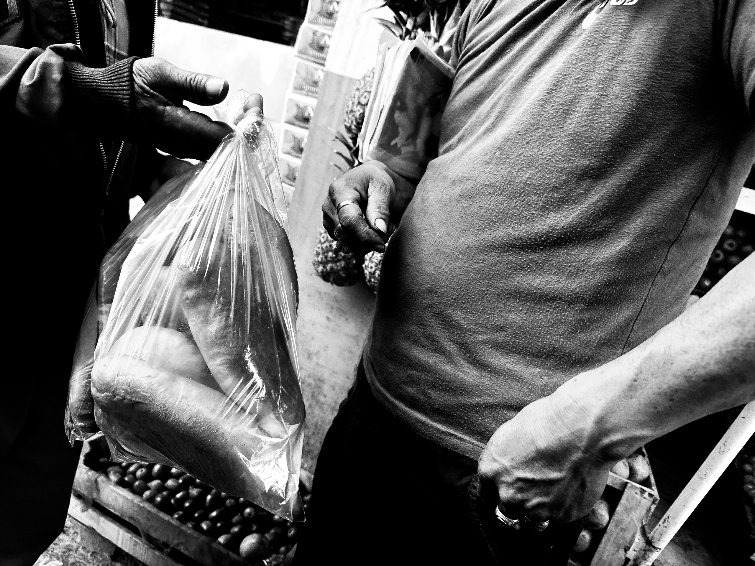 Black and White Street Photography | Jordy Chuquimarca. Jordy Chuquimarca Fotografía