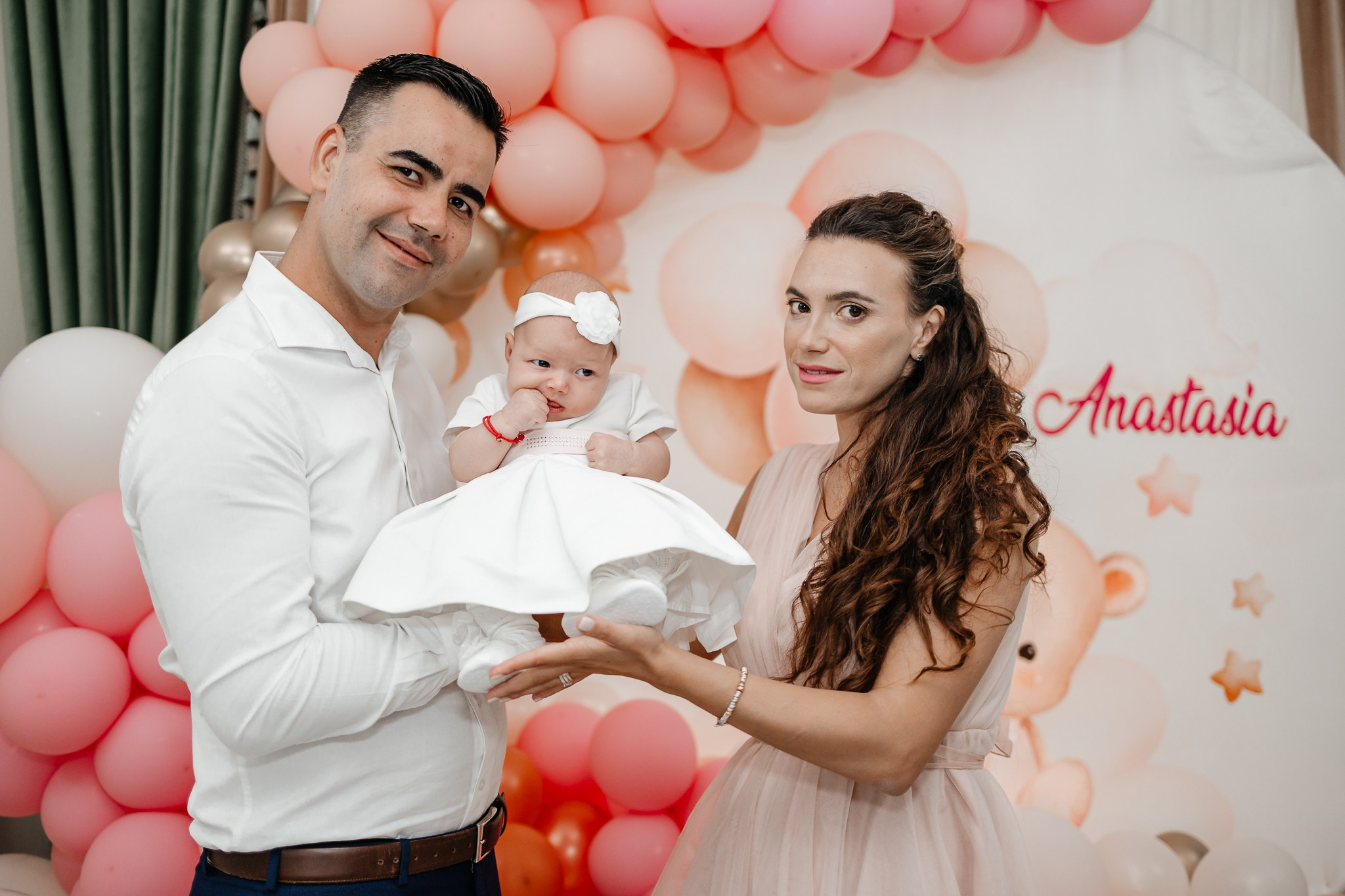 Anastasia. FotoACTIV.ro - Imaginea ta contează