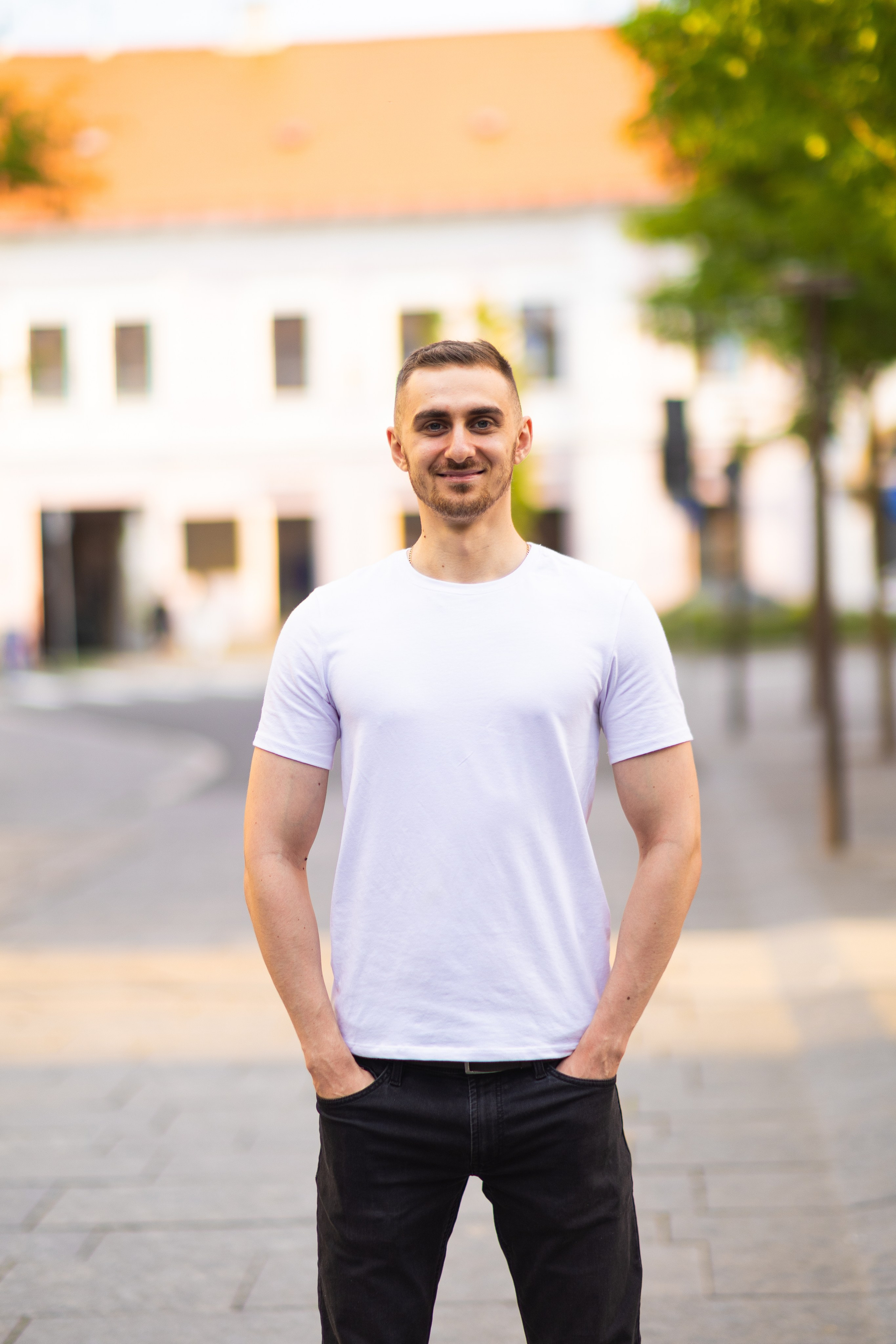 Dorin. Fotograf de portrete și evenimente din Cluj-Napoca. Ședințe foto individuale, nunți, botezuri și aniversări în Cluj și județul Cluj