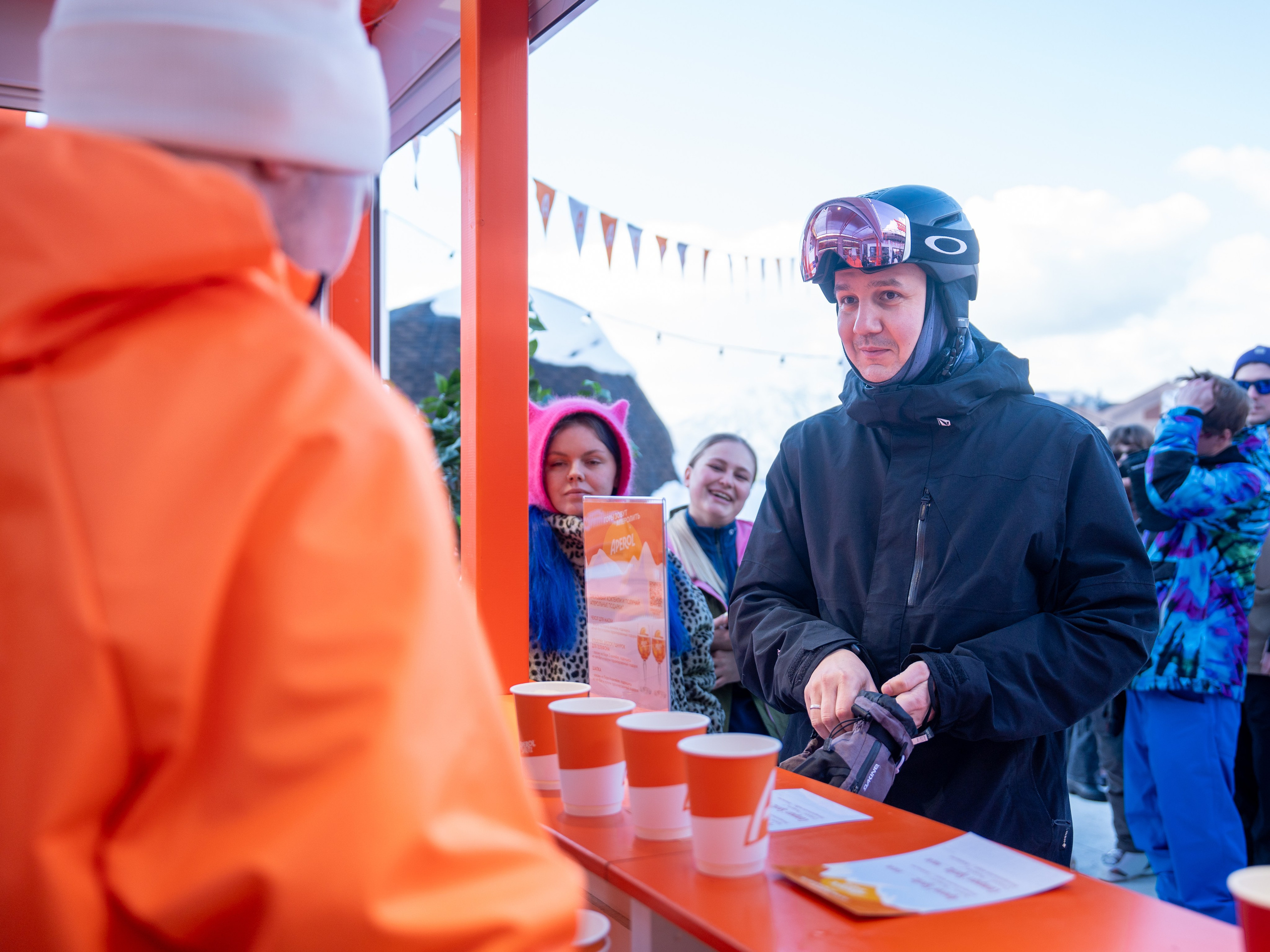 Фотоотчет партнерской интеграции Aperol Spritz на Роза Фест 2025. Репортажный фотограф в Красной Поляне и Сочи Павлюченко Екатерина