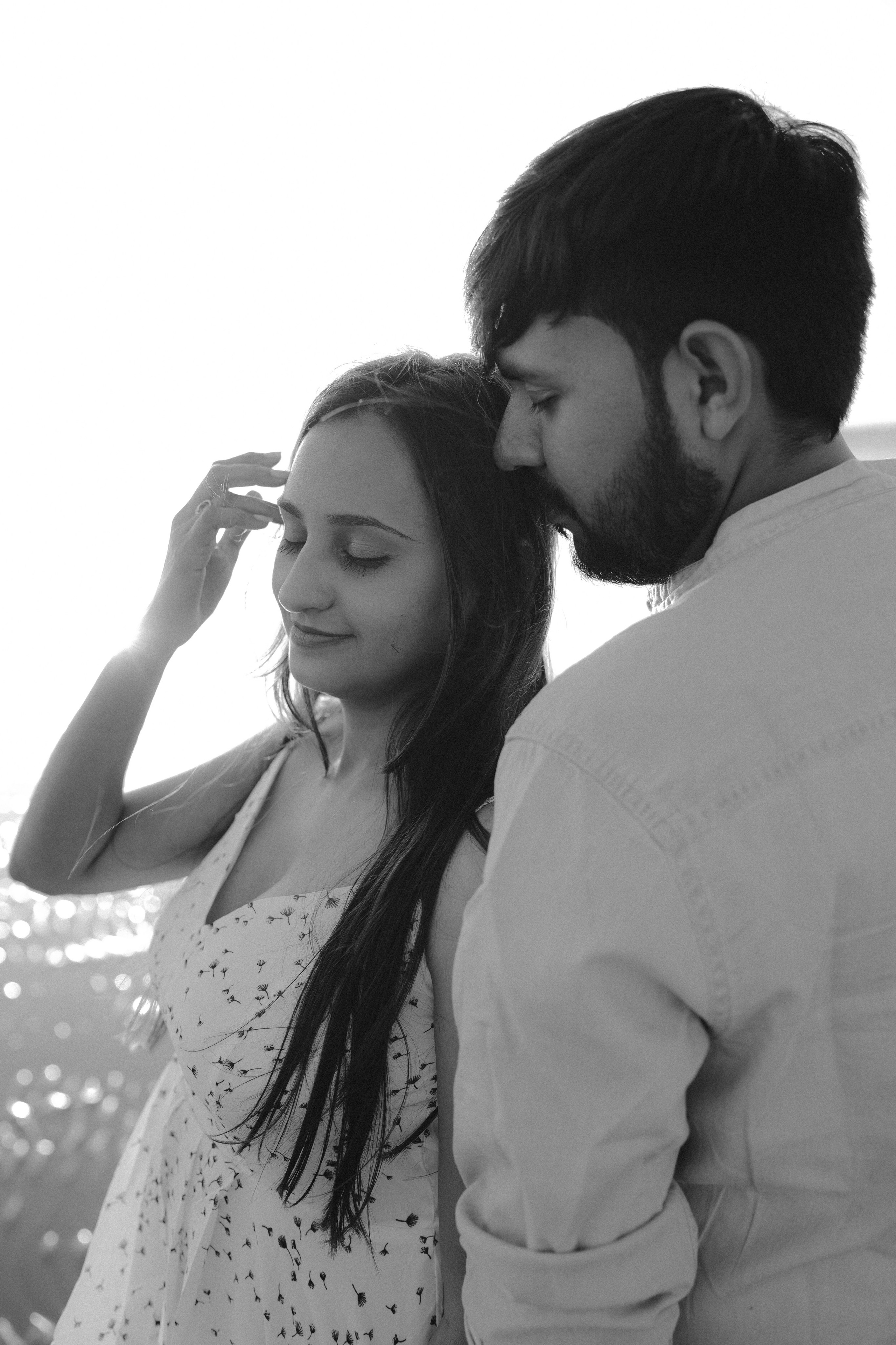 COUPLE SESSIONS. Love Emotions Weddings