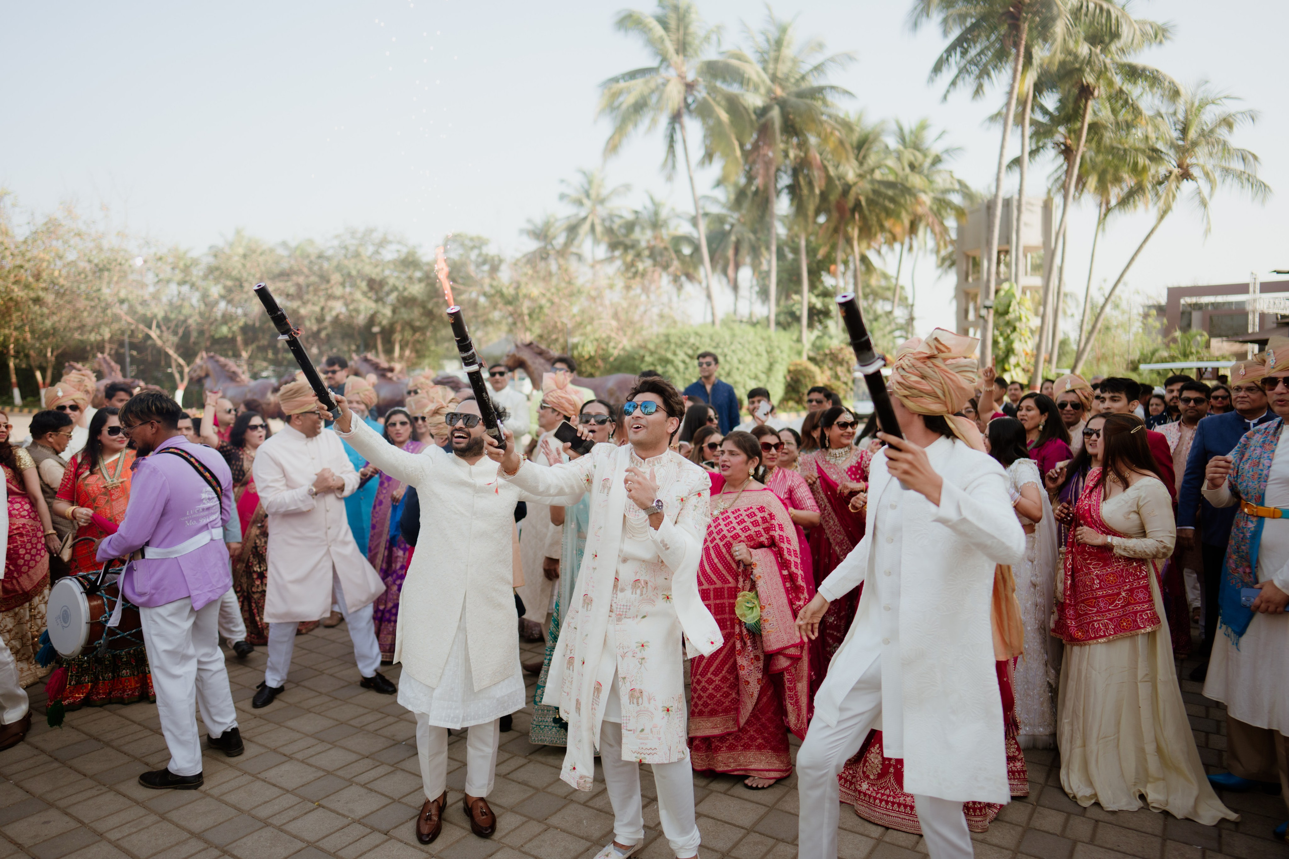 WEDDINGS. Love Emotions Weddings