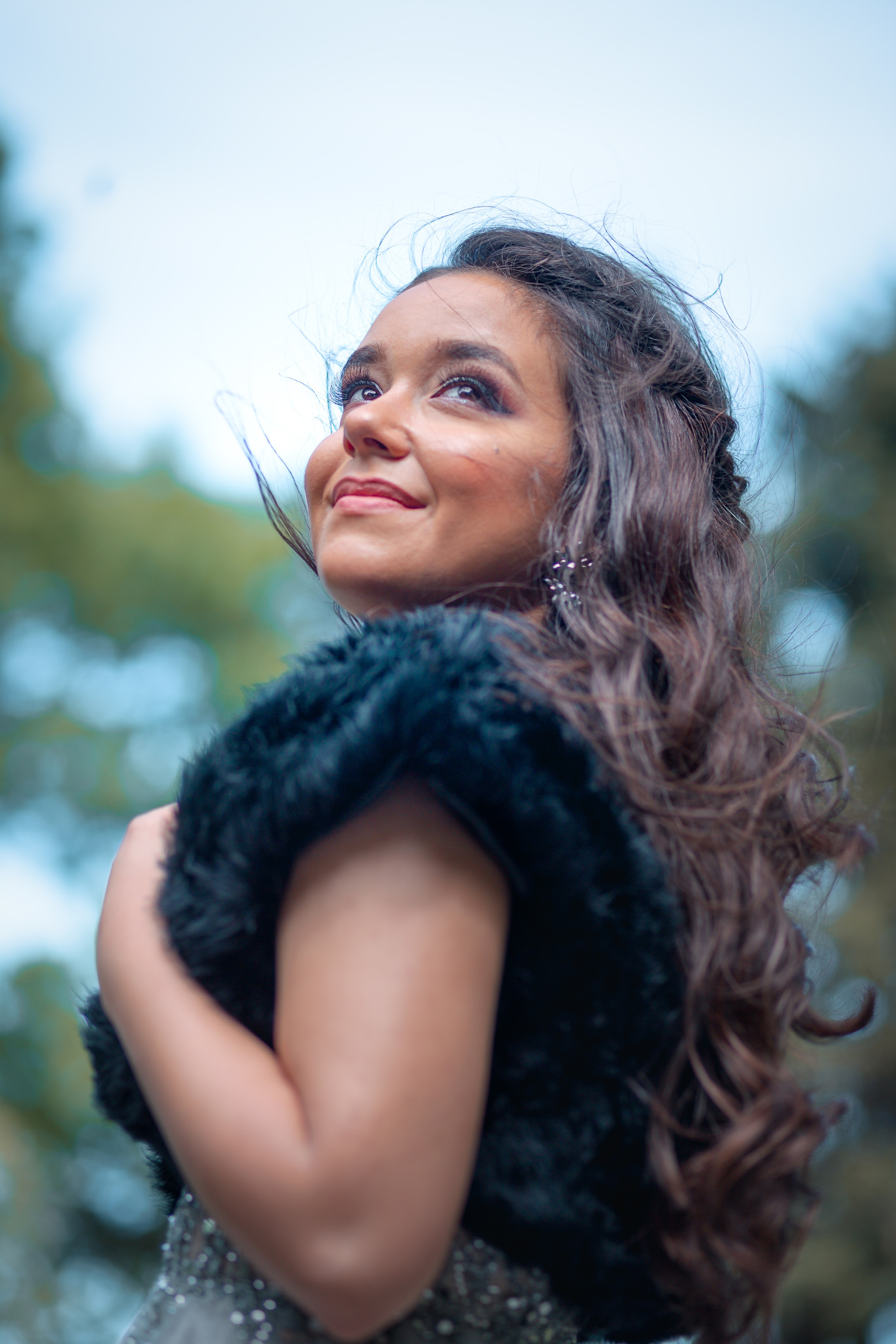 Абитуриентски снимки. Фотограф Бургас. Фотосесии в студио и на открито, портрети, заснемане