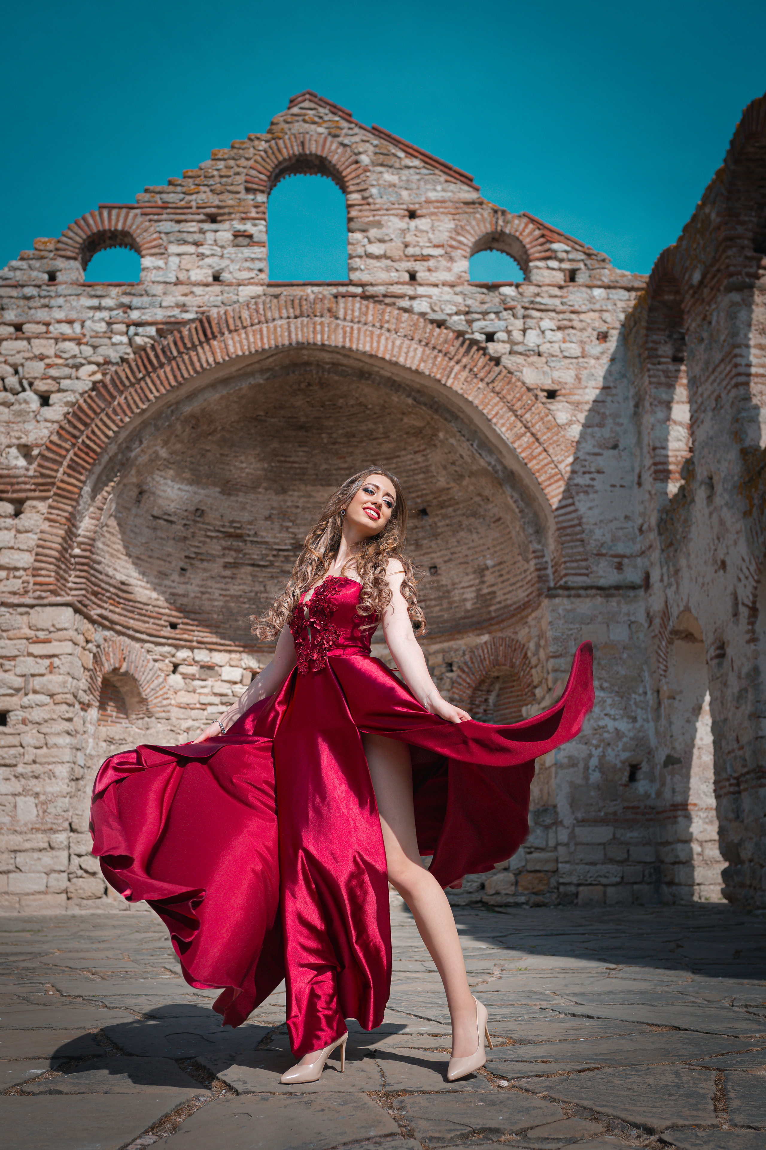 Абитуриентски снимки. Фотограф Бургас. Фотосесии в студио и на открито, портрети, заснемане