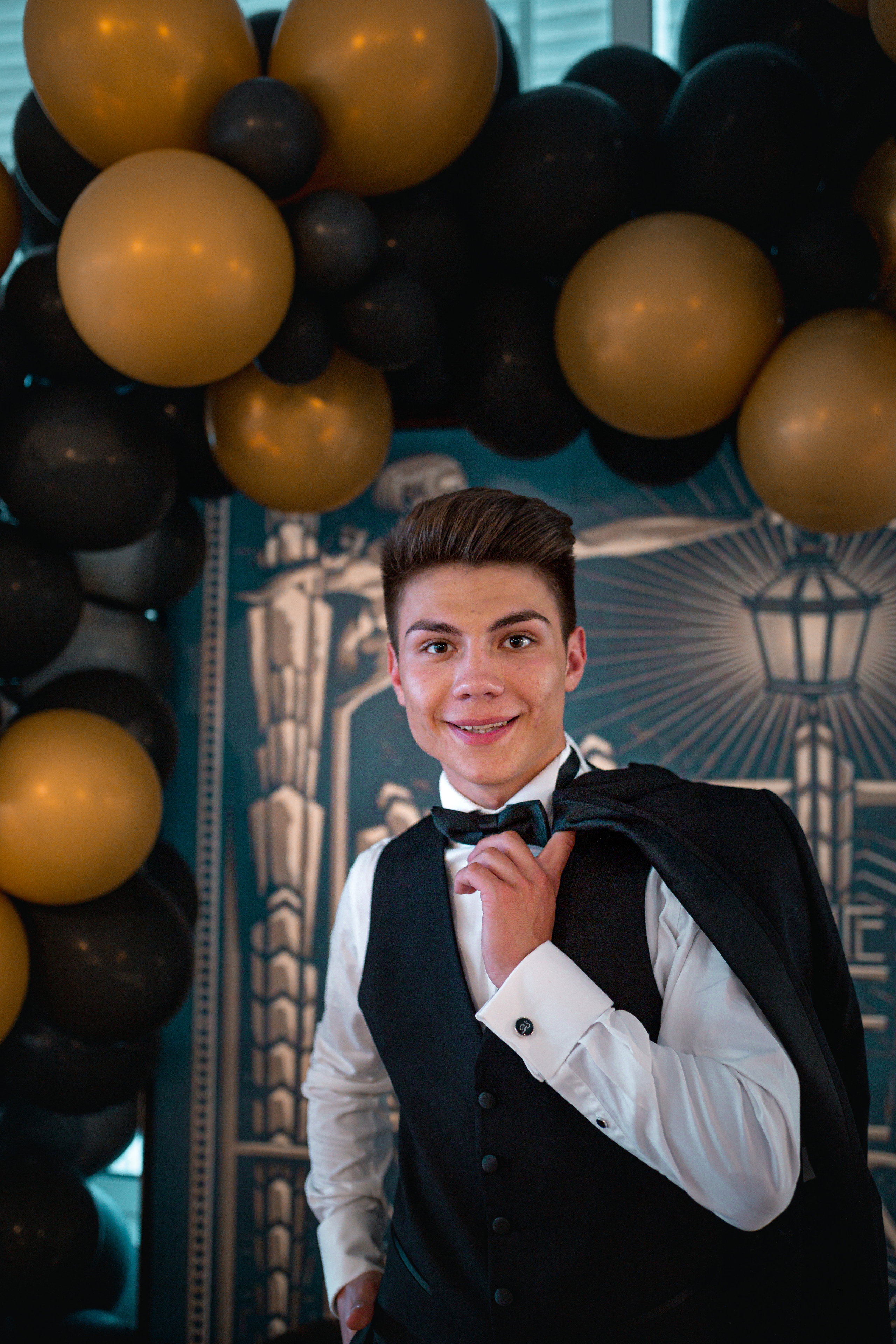 Абитуриентски снимки. Фотограф Бургас. Фотосесии в студио и на открито, портрети, заснемане