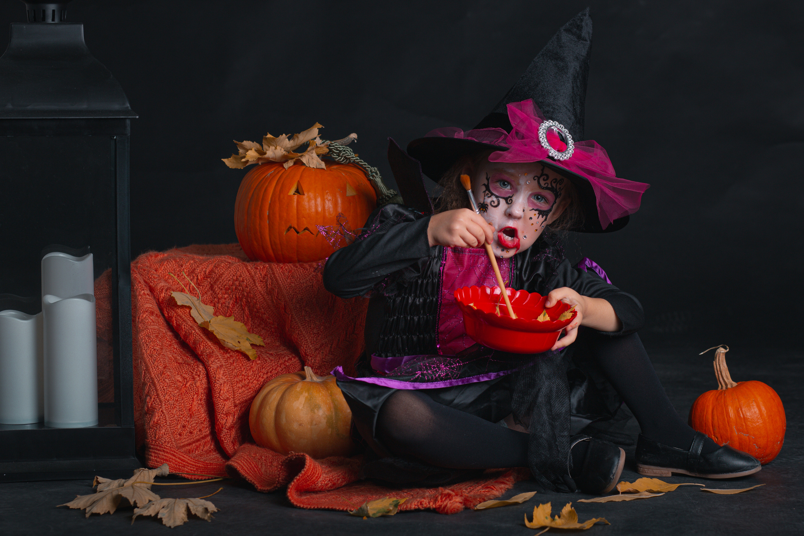 Детски тематични фотосесии. Фотограф Бургас. Фотосесии в студио и на открито, портрети, заснемане