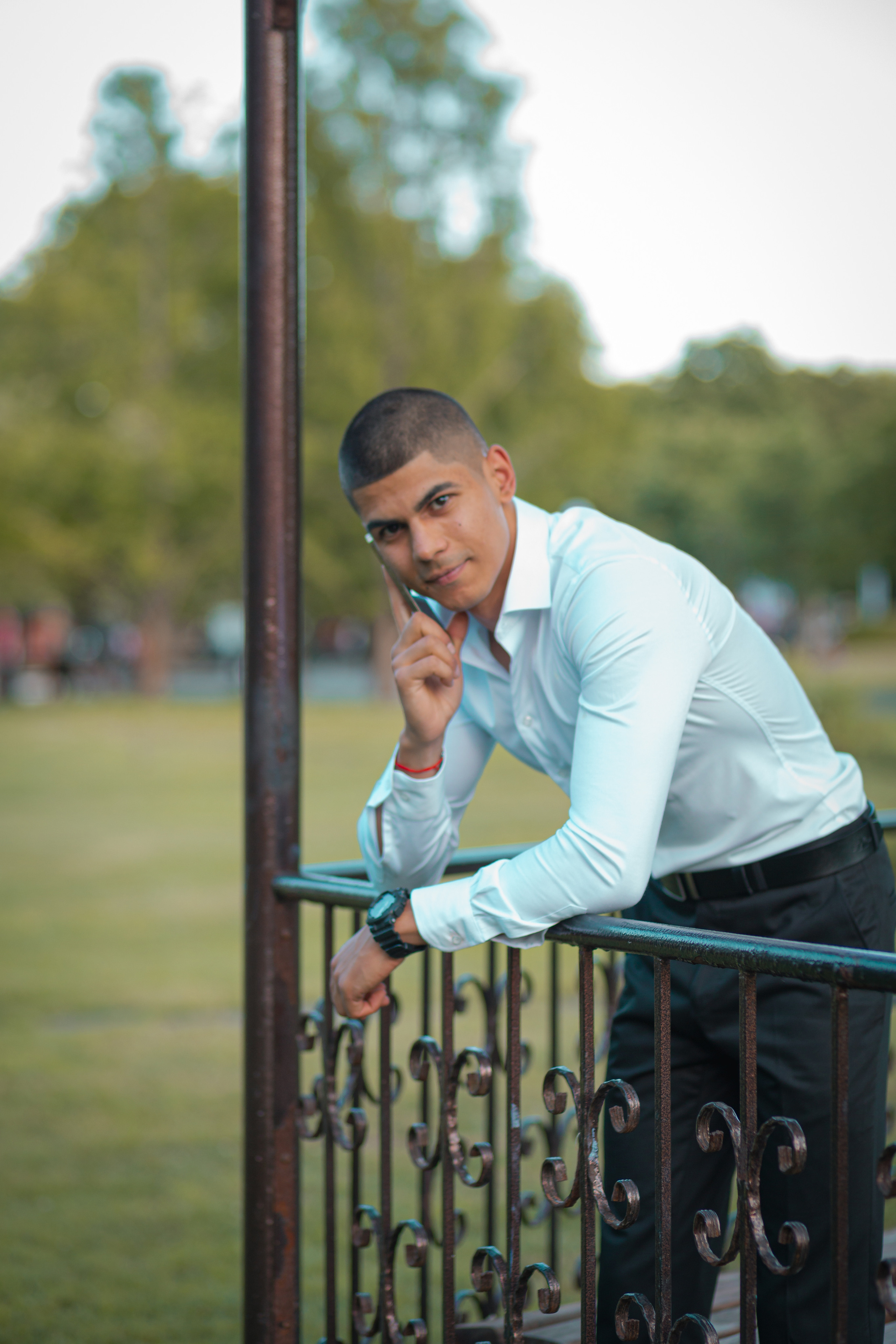 Абитуриентски снимки. Фотограф Бургас. Фотосесии в студио и на открито, портрети, заснемане