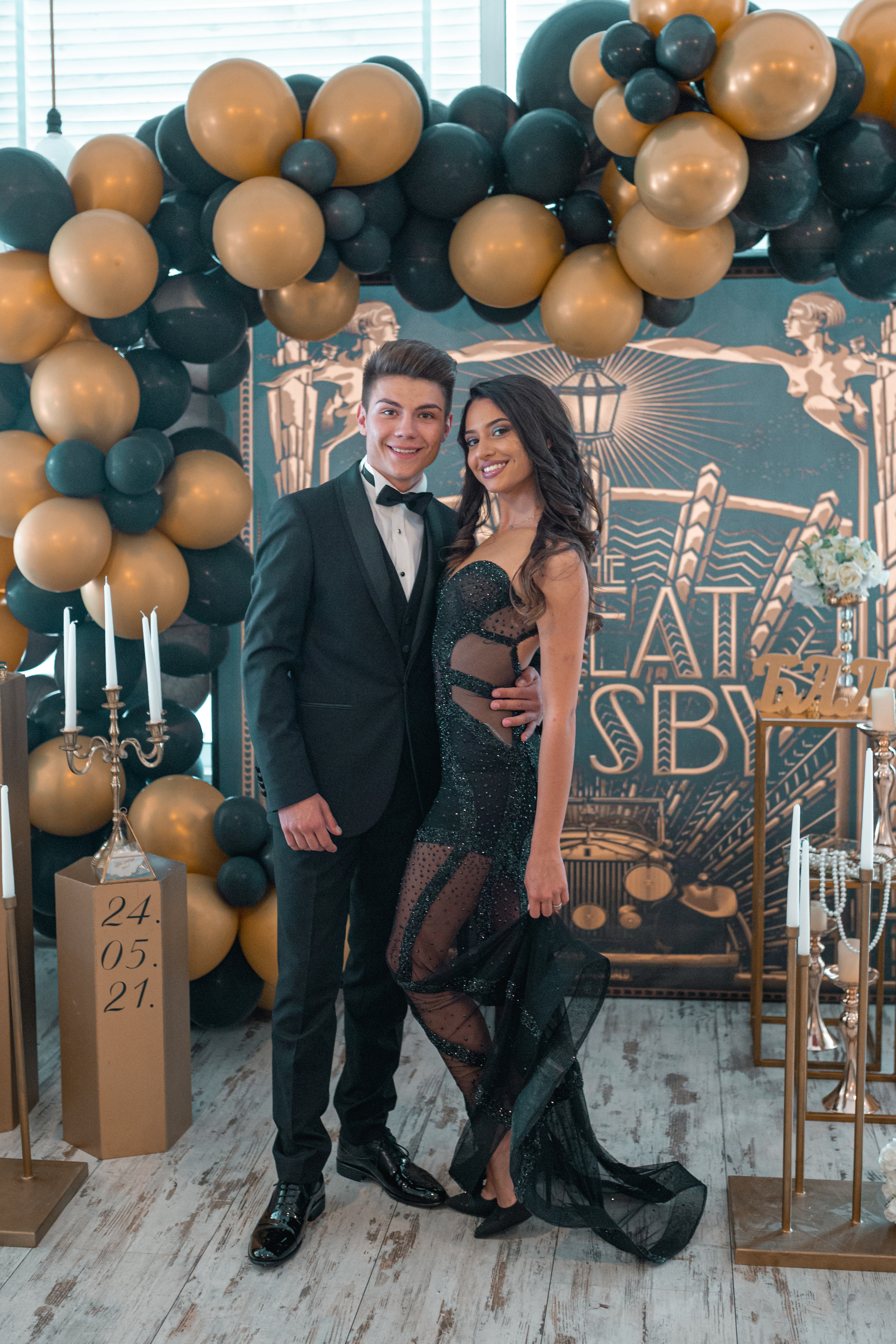 Абитуриентски снимки. Фотограф Бургас. Фотосесии в студио и на открито, портрети, заснемане