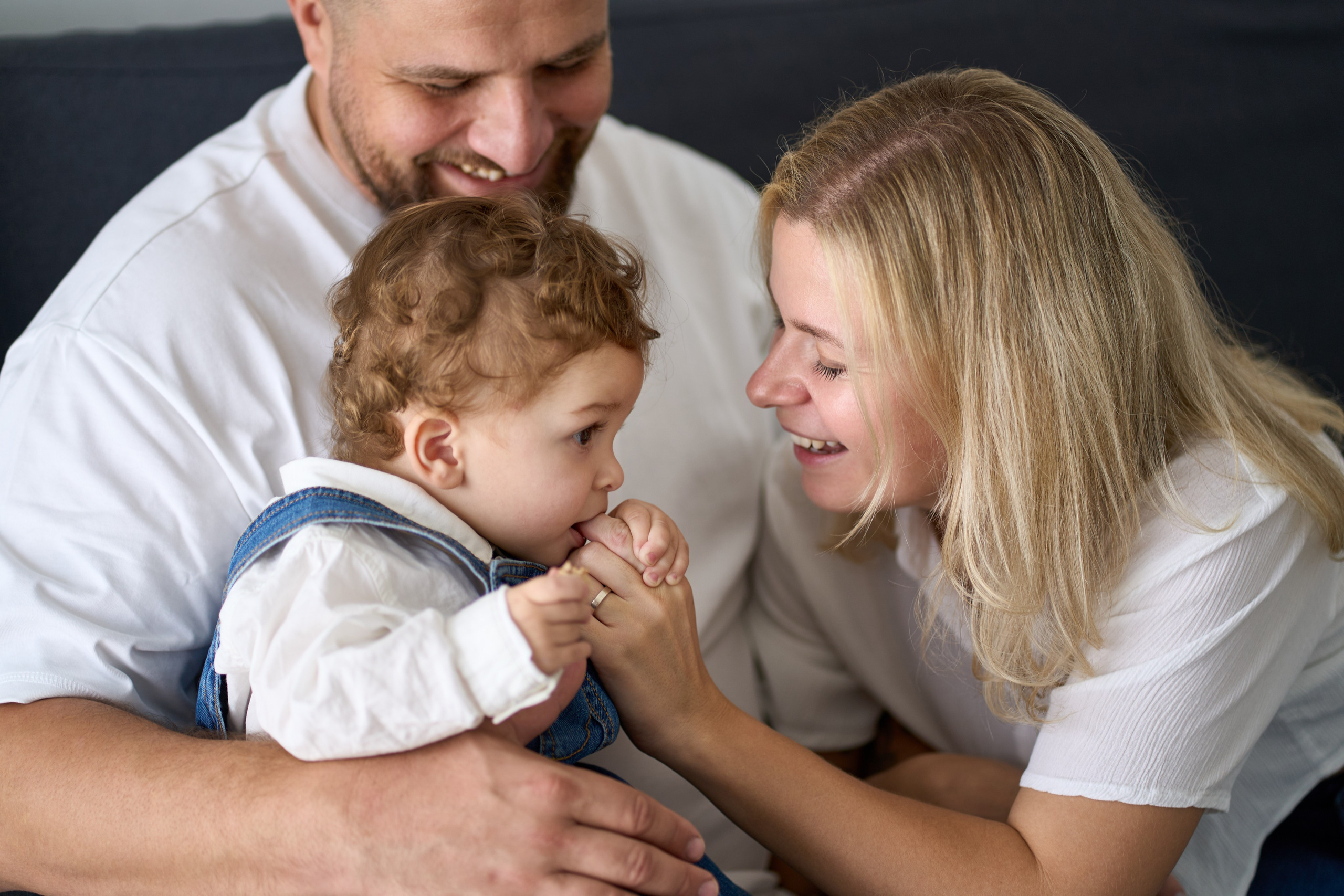 Gilad is 1 year old. צלם אלכס ברט בישראל