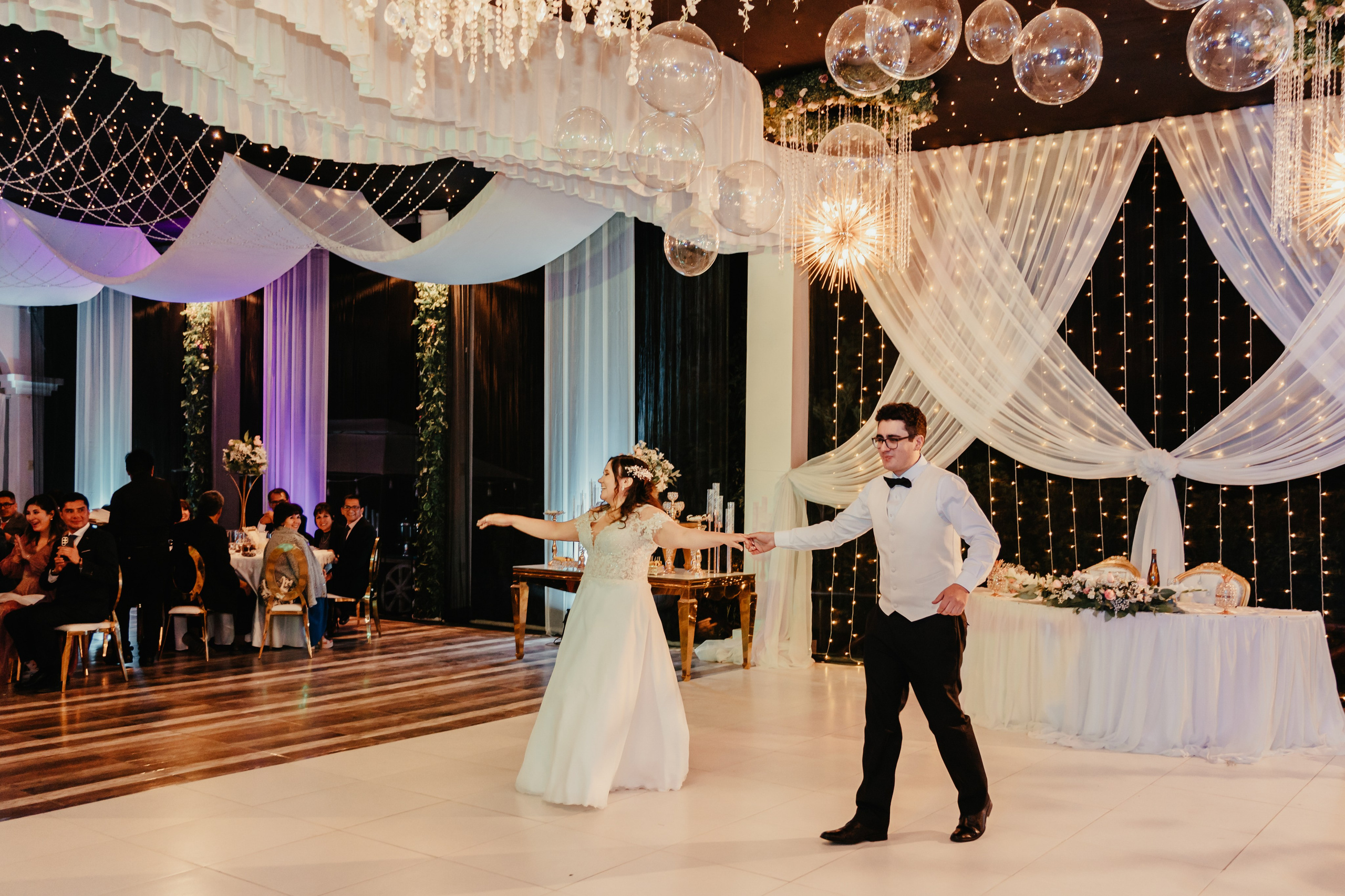 VANIA + LUIS BODA CIVIL. Studio KVTA | Fotografía y Video de Bodas en Arequipa