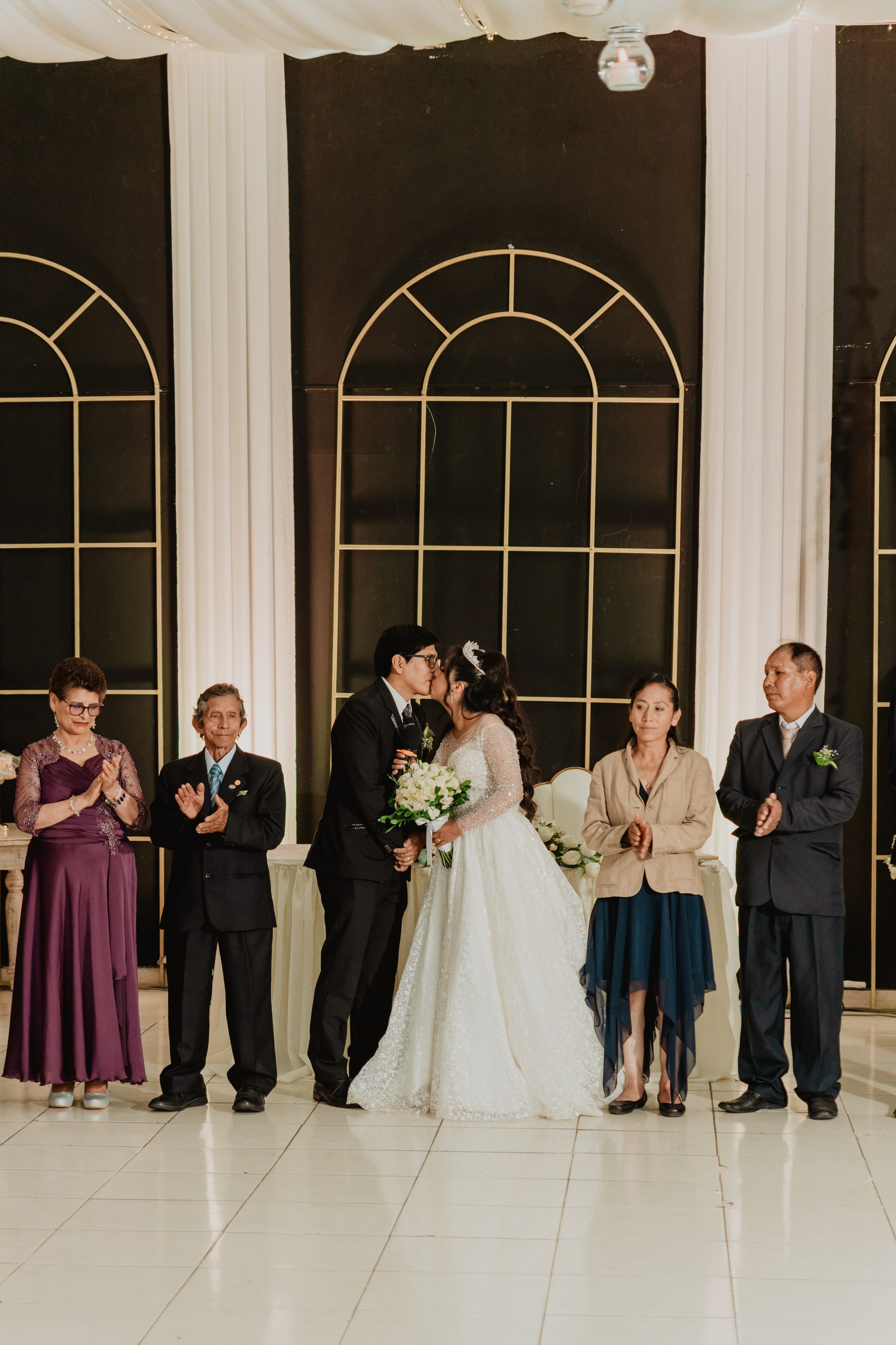 FERNANDO + MARIBEL | BODA RELIGIOSA. Studio KVTA | Fotografía y Video de Bodas en Arequipa
