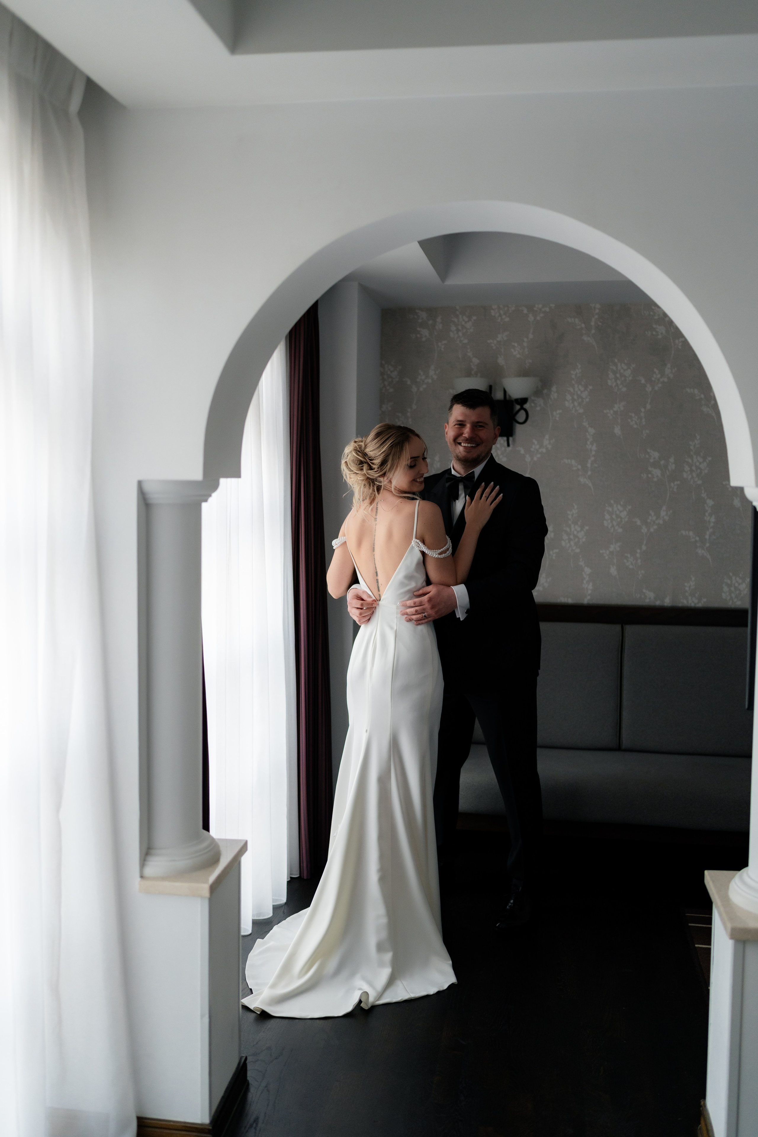 Madisson & Alex. Destination Wedding Photographer Alex Pasarelu