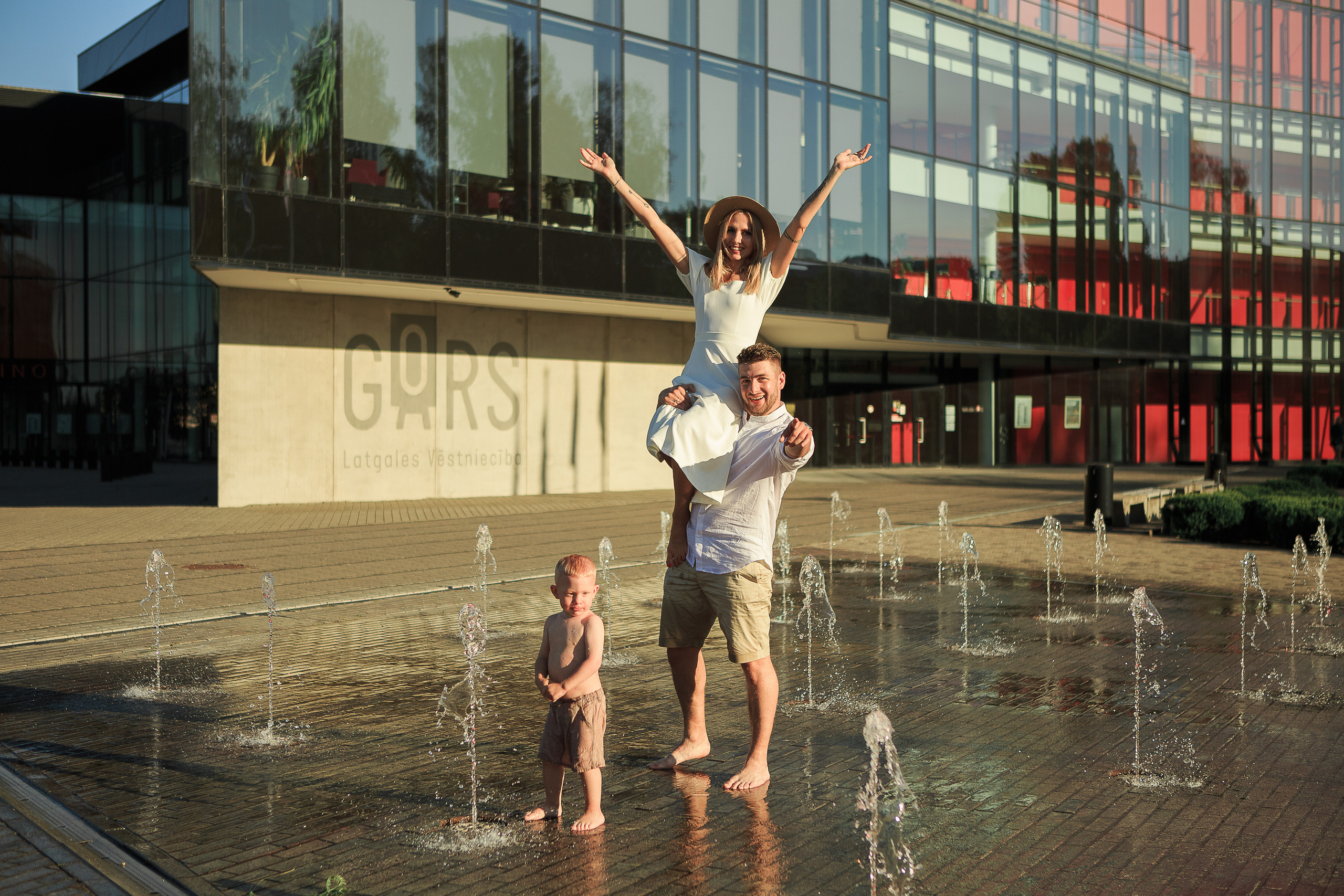 Ģimenes. Populārākā kāzu, bērnu un ģimeņu fotogrāfe Latgalē Veronika Lokotko