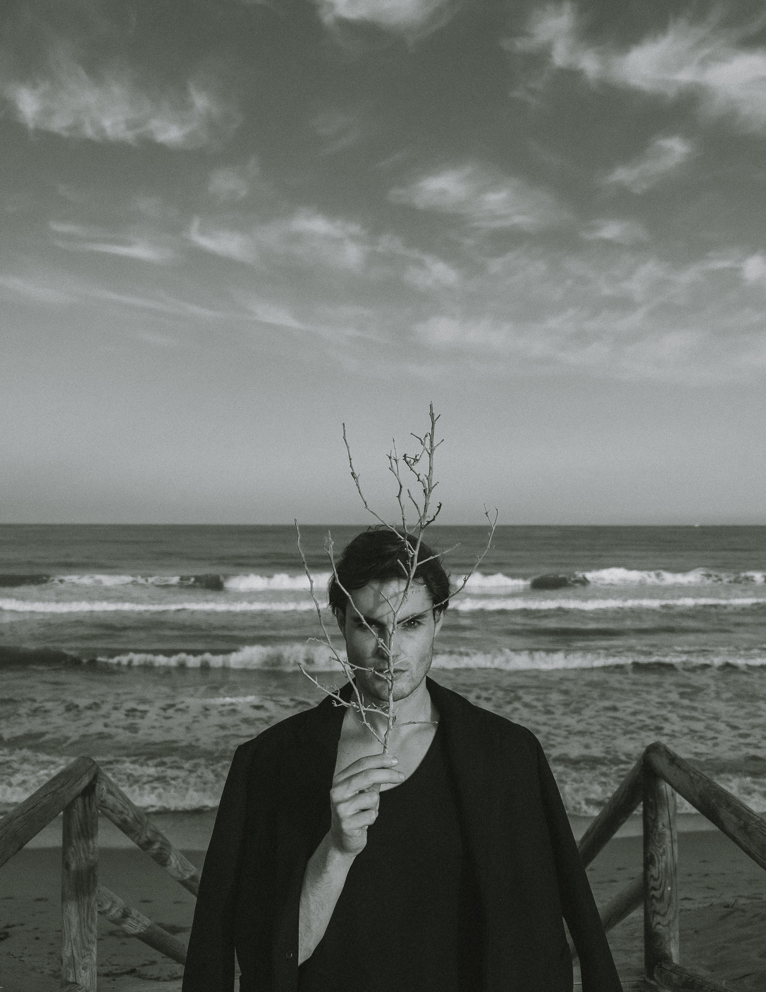 Фотосессия для актера Jaime Medina в дюнах — фотограф Андрей Луковников, Испания (Гуардамар, Аликанте, Торревьеха)