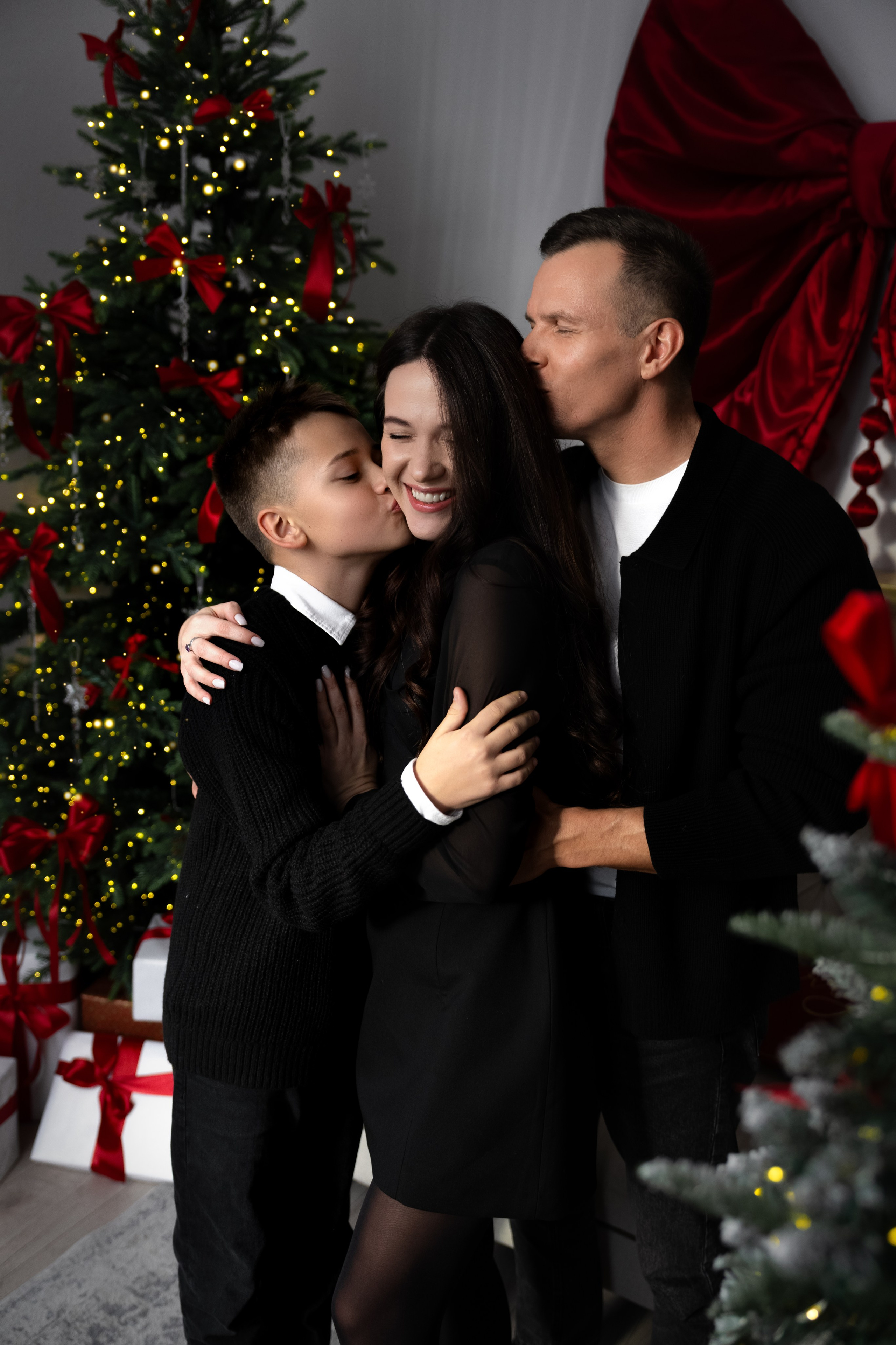 Profesionali šeimos fotografija studijoje Vilniuje ar Lentvaryje