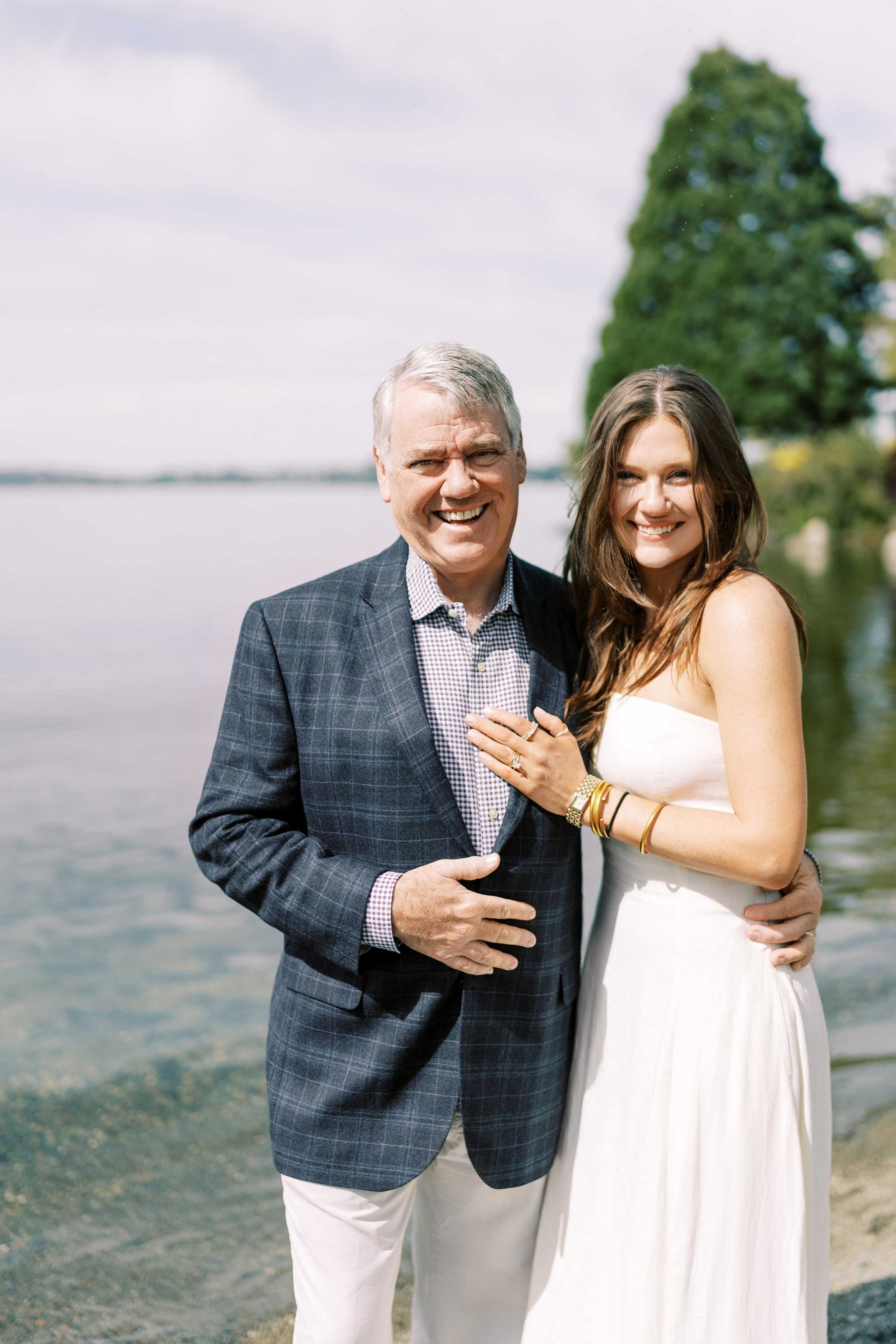 Engagement photo shoot Jake & Caroline / May 2024. Marina Park|Kirkland, WA. EVAN ARISTOV WEDDING PHOTOGRAPHY — Seattle Wedding Photographer