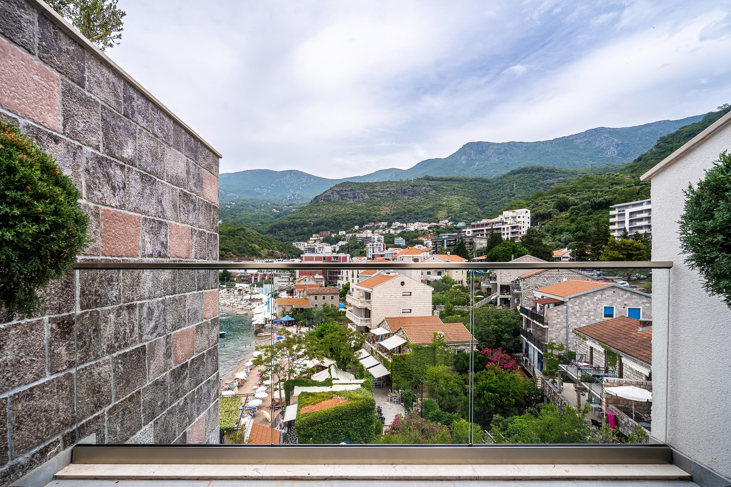 Real Estate Photography. Montenegro. EVAN ARISTOV WEDDING PHOTOGRAPHY — Seattle Wedding Photographer