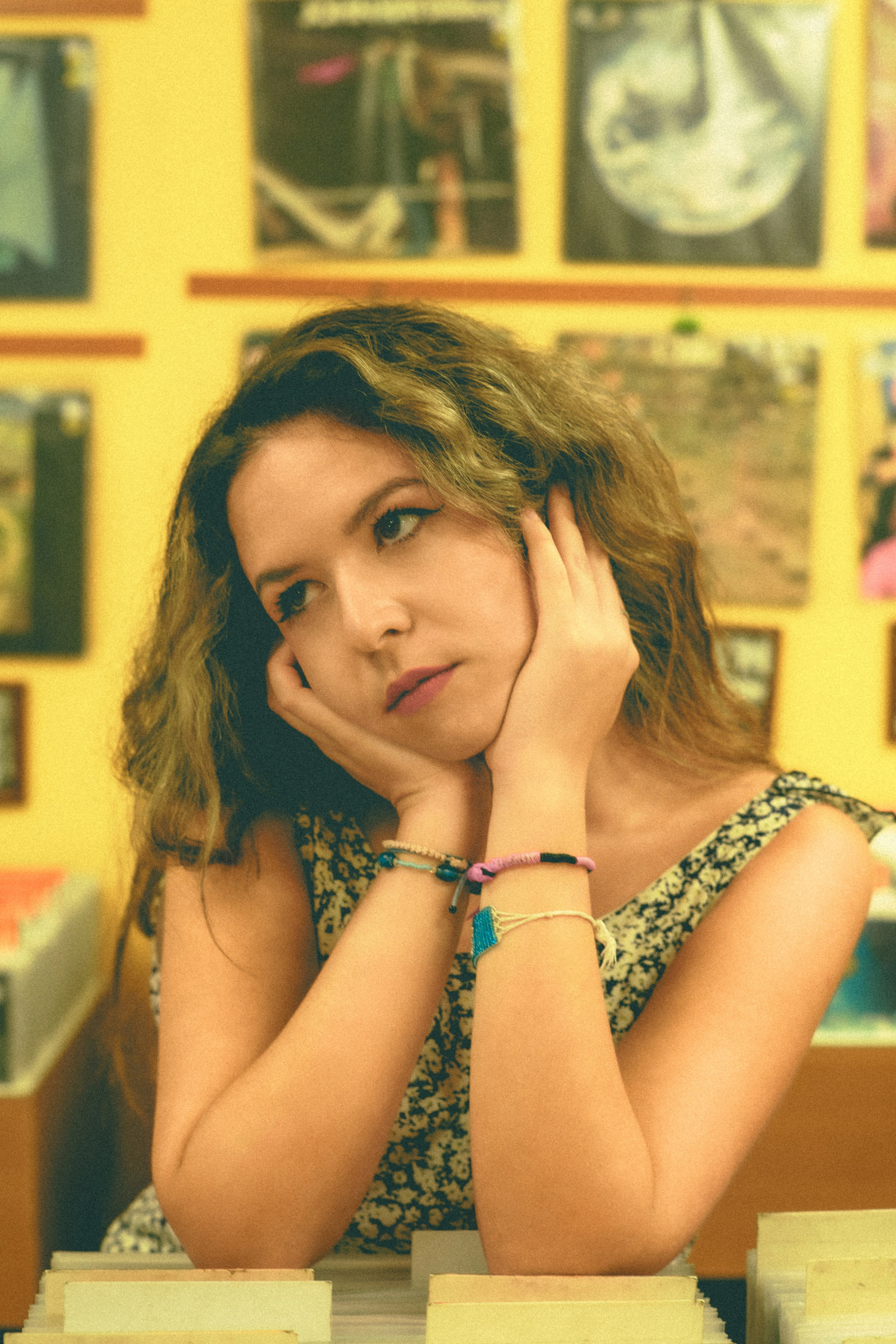 Miriam | Vinyl store. Photographer in Greece Kristina