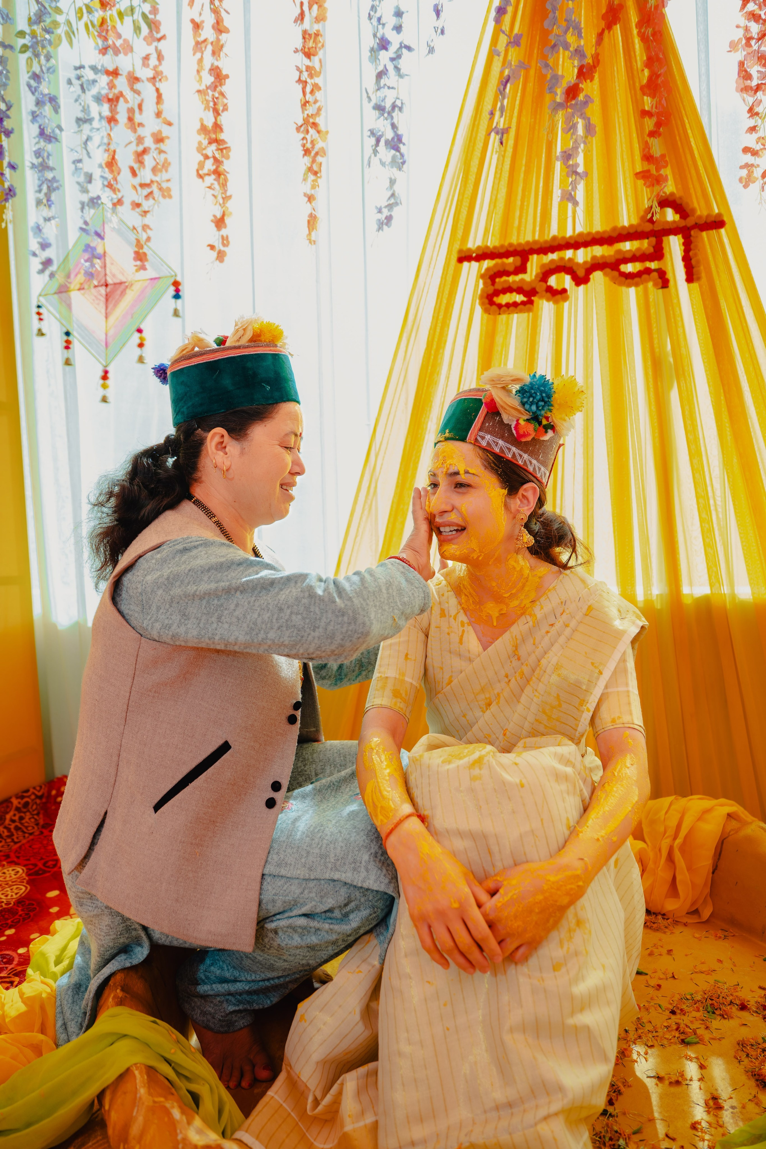 Arti & Akshay. Wedding and Family photographer in india