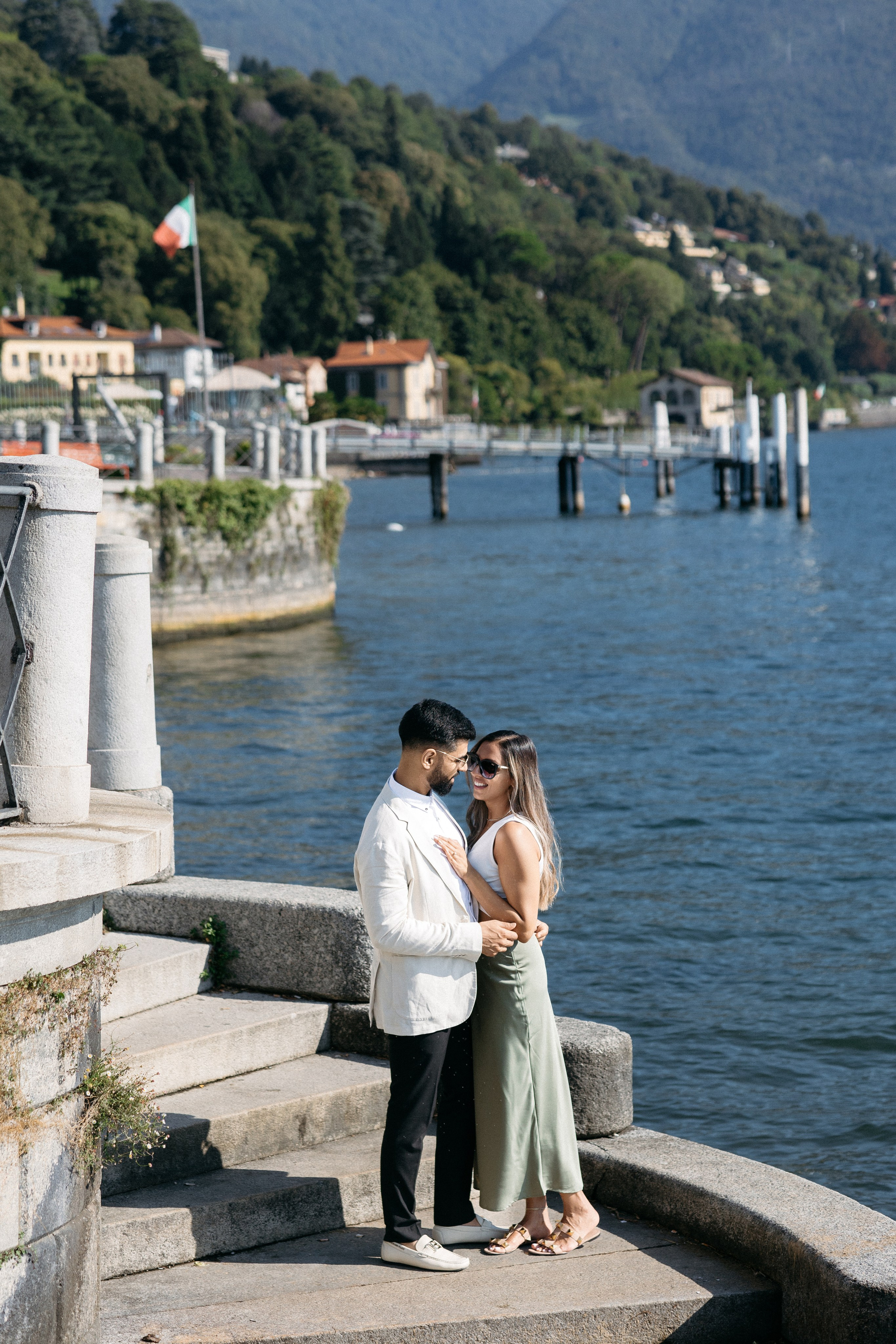 She said yes 💍. Wedding photographer in Italy