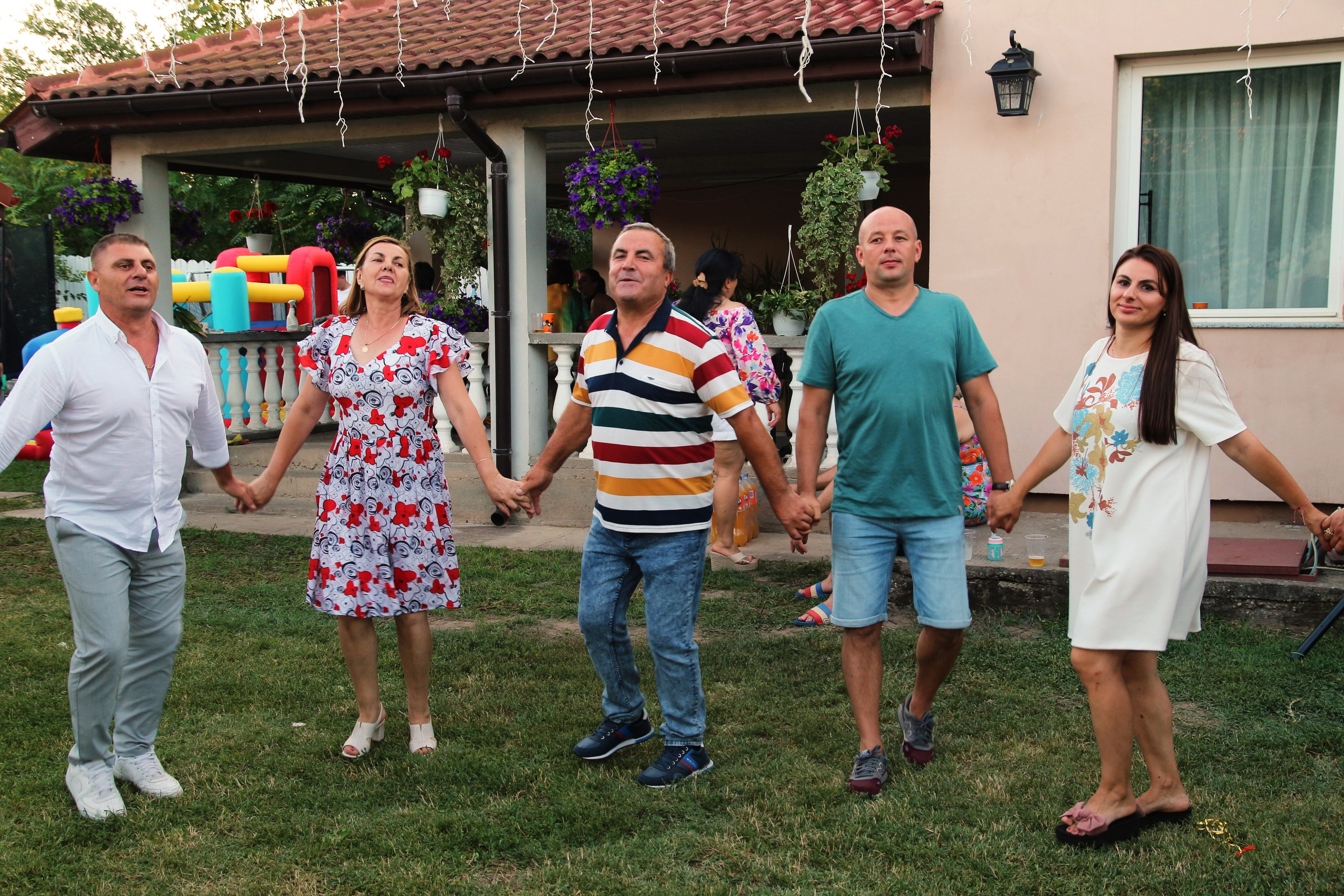 BYZO MEDIA. PETRU BYZO - family and children photographer in ROMANIA