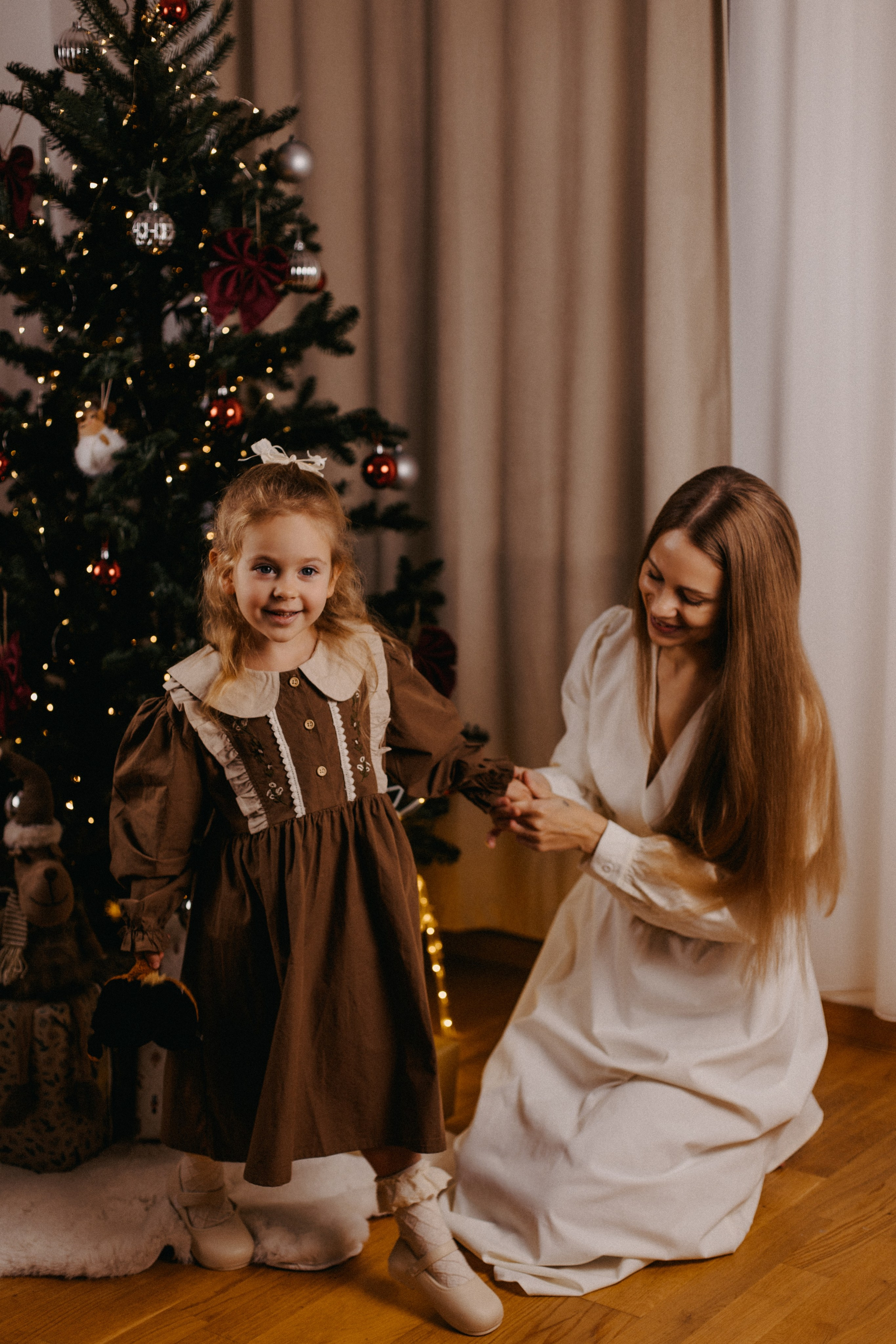 IDEEN FÜR KLEIDUNG FÜR EIN WEIHNACHTSFOTOSHOOTING. Фотограф Лейпциг