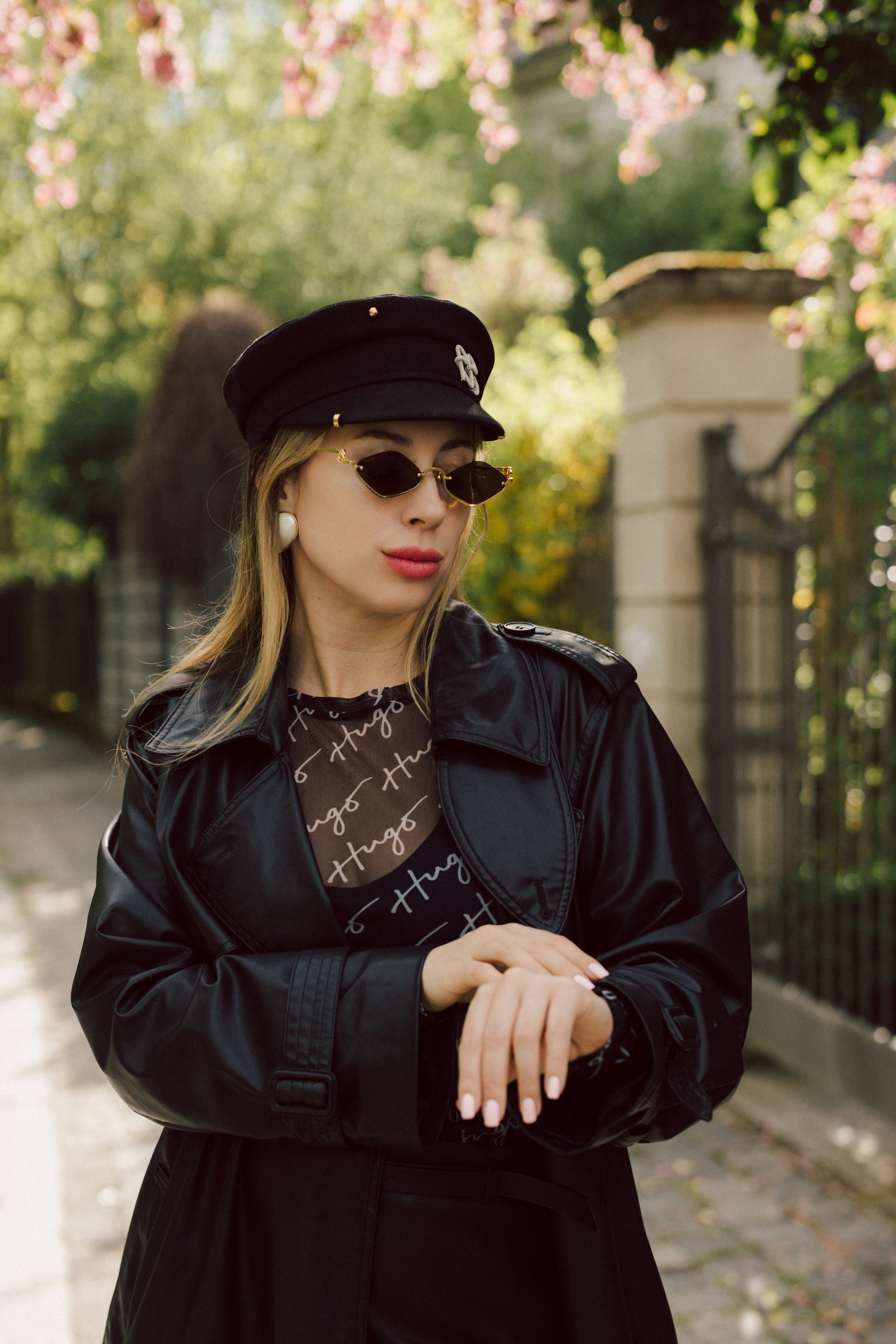 Street Portrait in Leipzig. Woman in black Leather Coat. Stylish. Charismatic Photography by Kristina Kozheltsova. Kristina Kozheltsova- Soulful Portrait&Lifestyle&Love Story Photographer in Leipzig, Germany