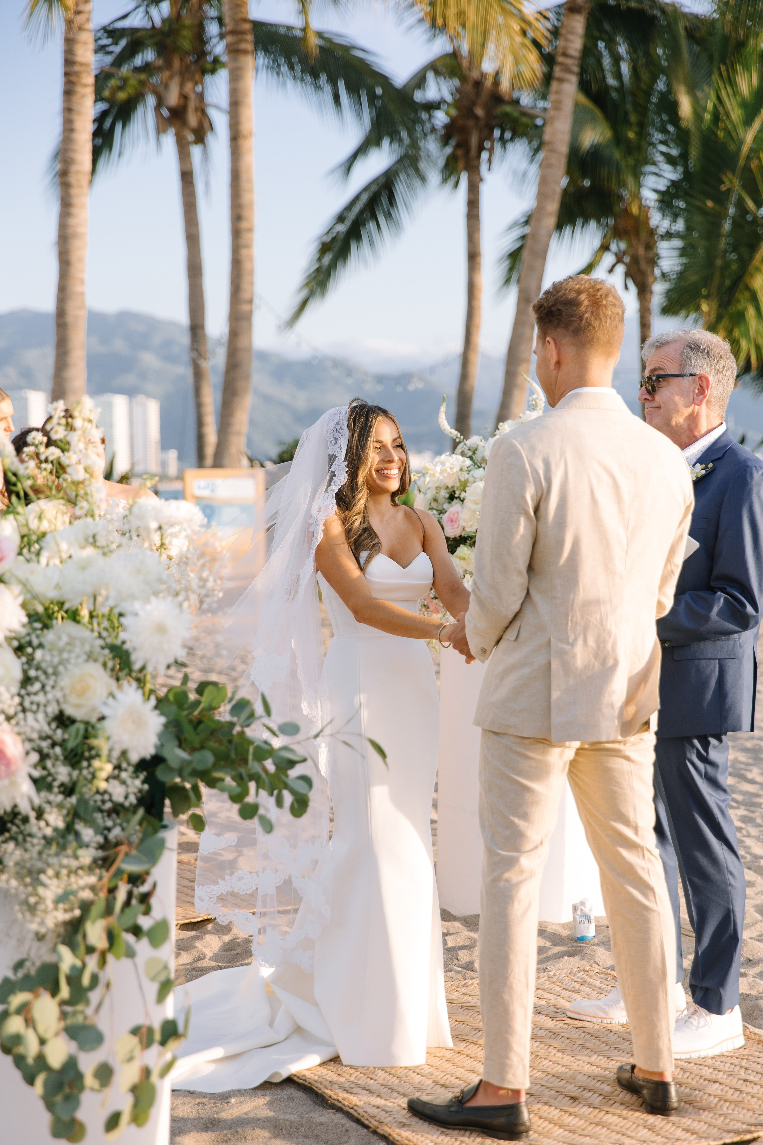 Marriott Puerto Vallarta Resort and Spa. Wedding photographer Mexico Sayulita Puerto Vallarta Punta Mita Cabo