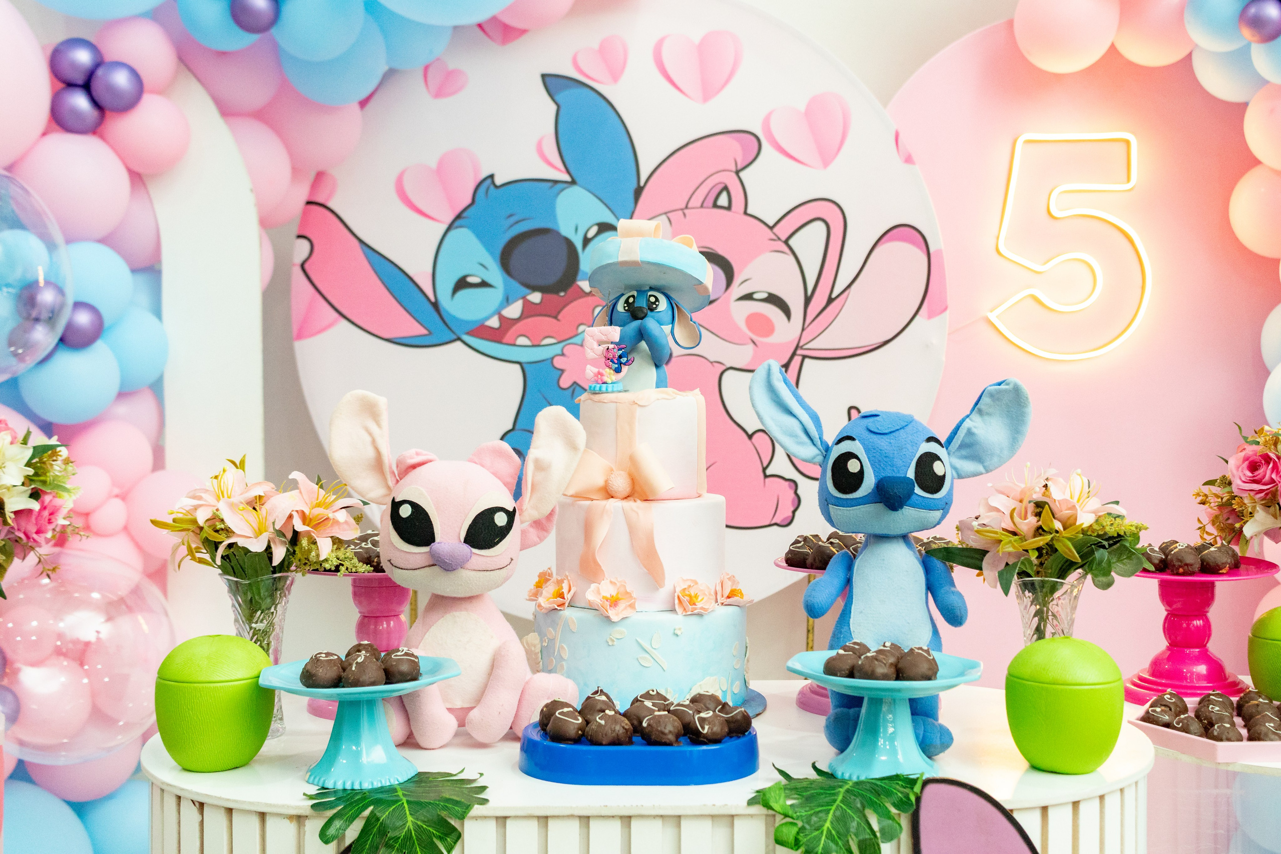 Alice — Aniversário 5 anos. Principal