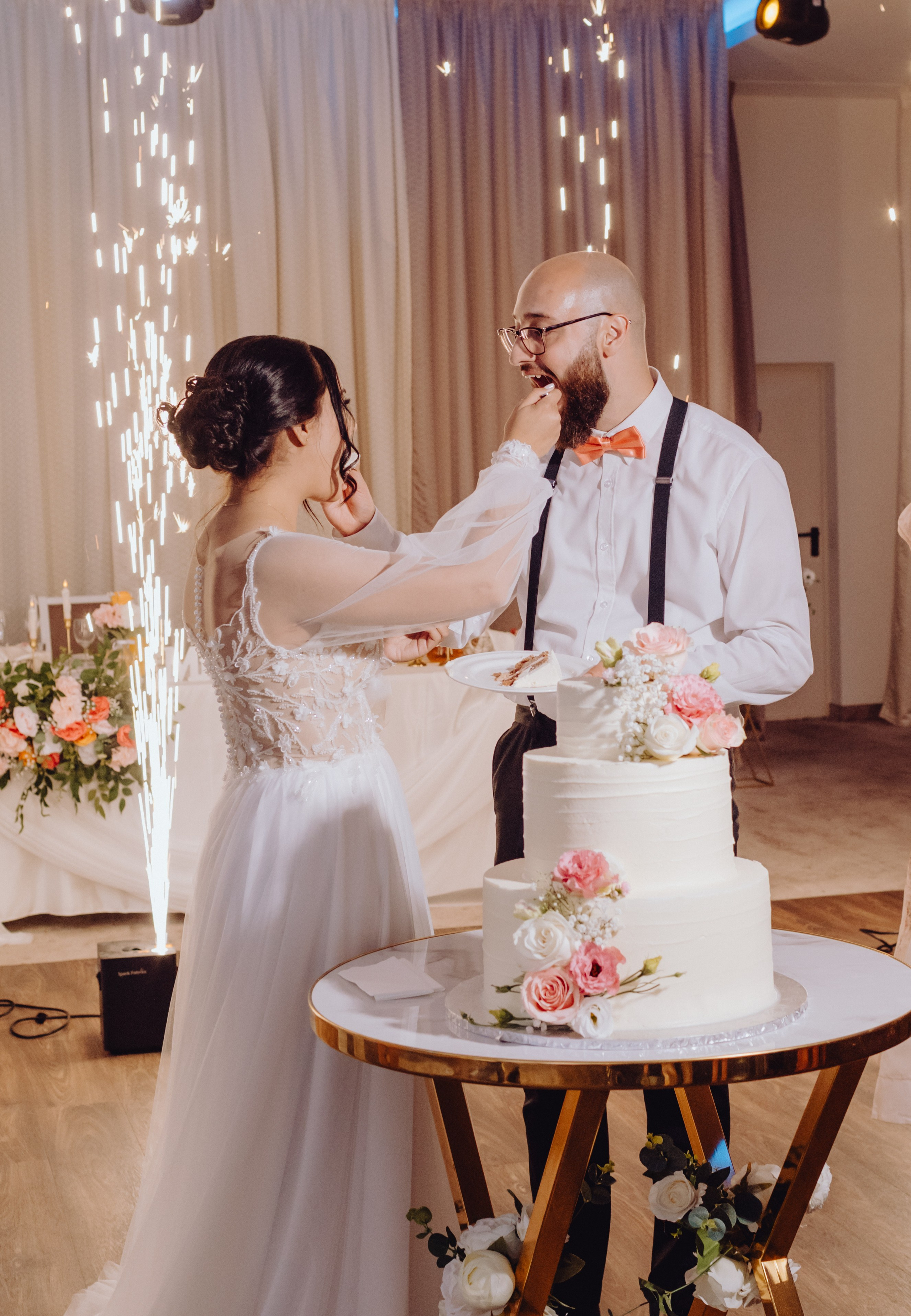 Moise & Delia. Wedding & couple photographer from Romania Rut Vetan