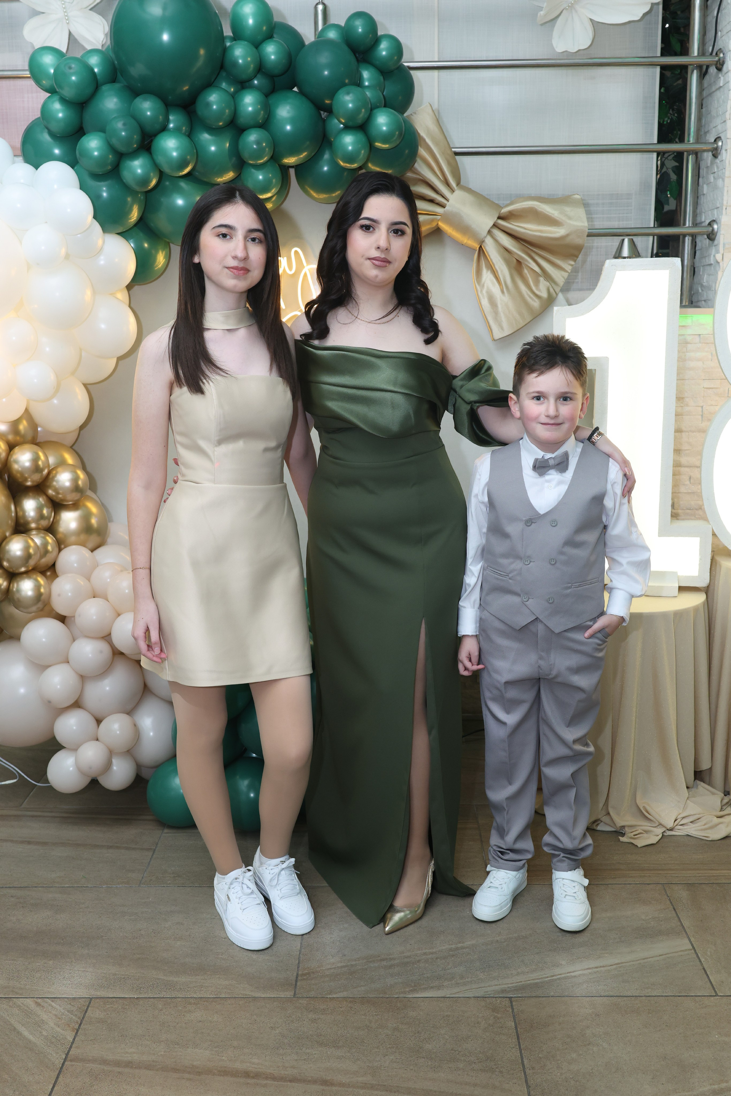Sarin 18ti rođendan. Foto Simic Jagodina