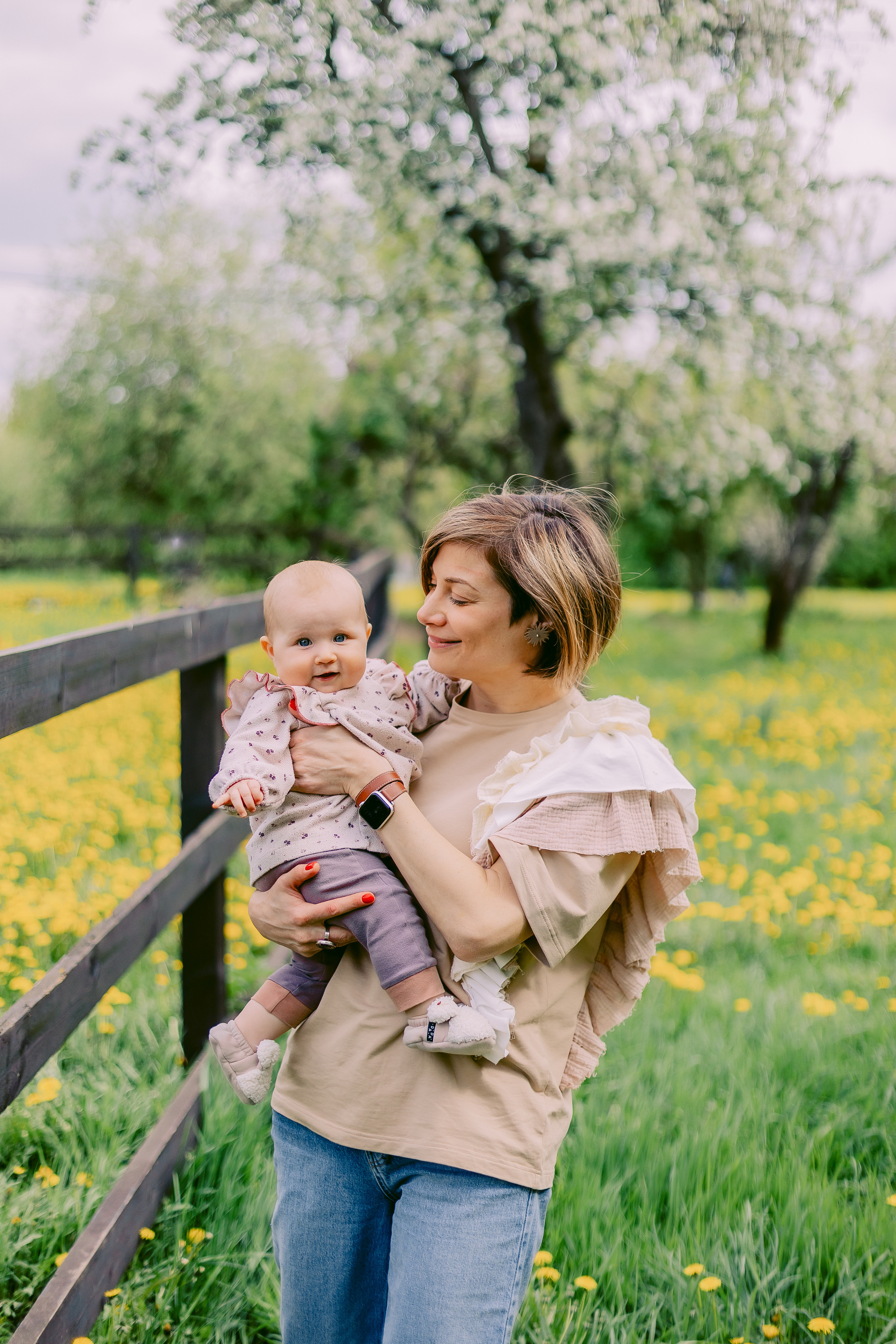 Иришка с игрушкой. Alya Leto Photographer