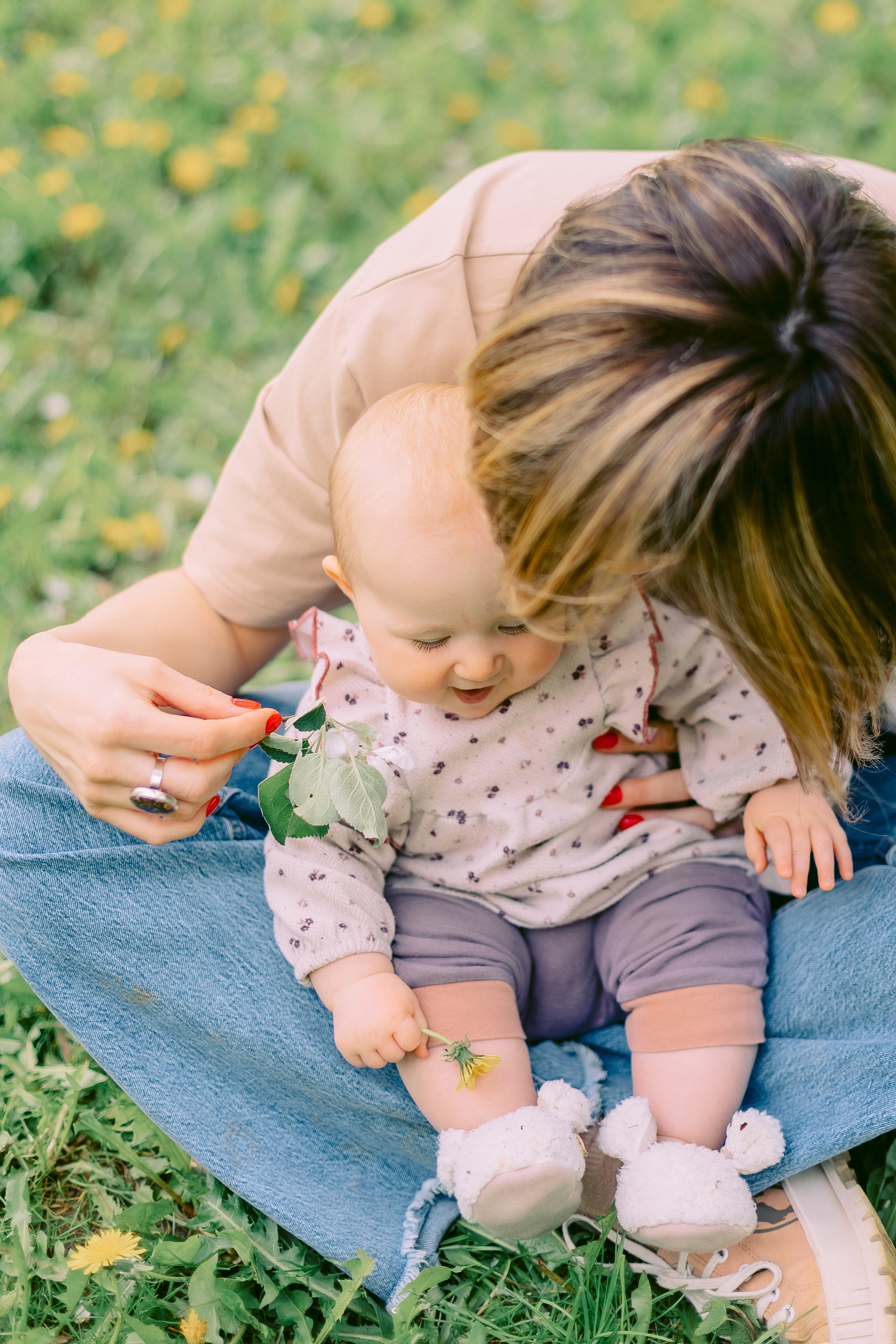 Иришка с игрушкой. Alya Leto Photographer