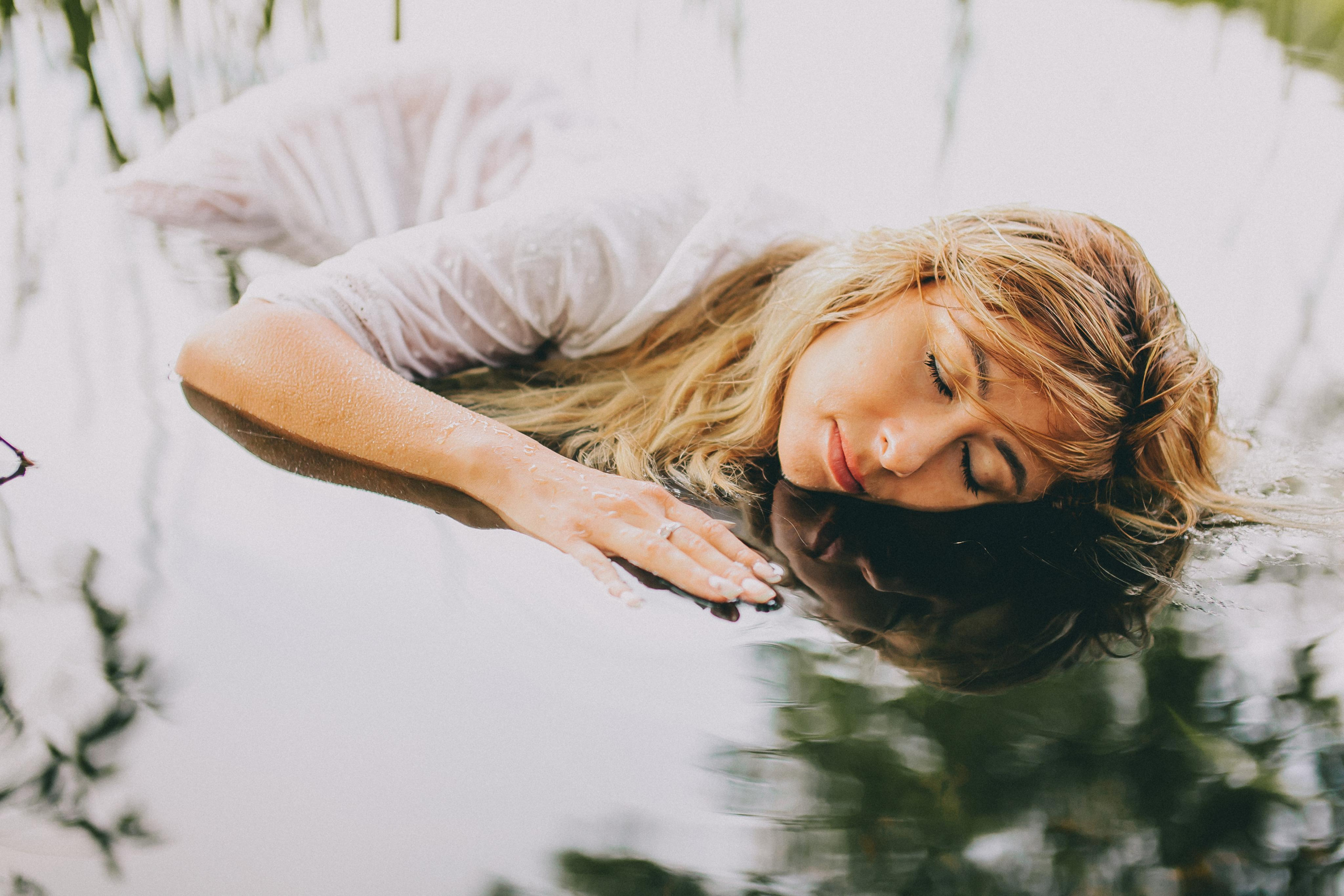 Women. Alya Leto Photographer