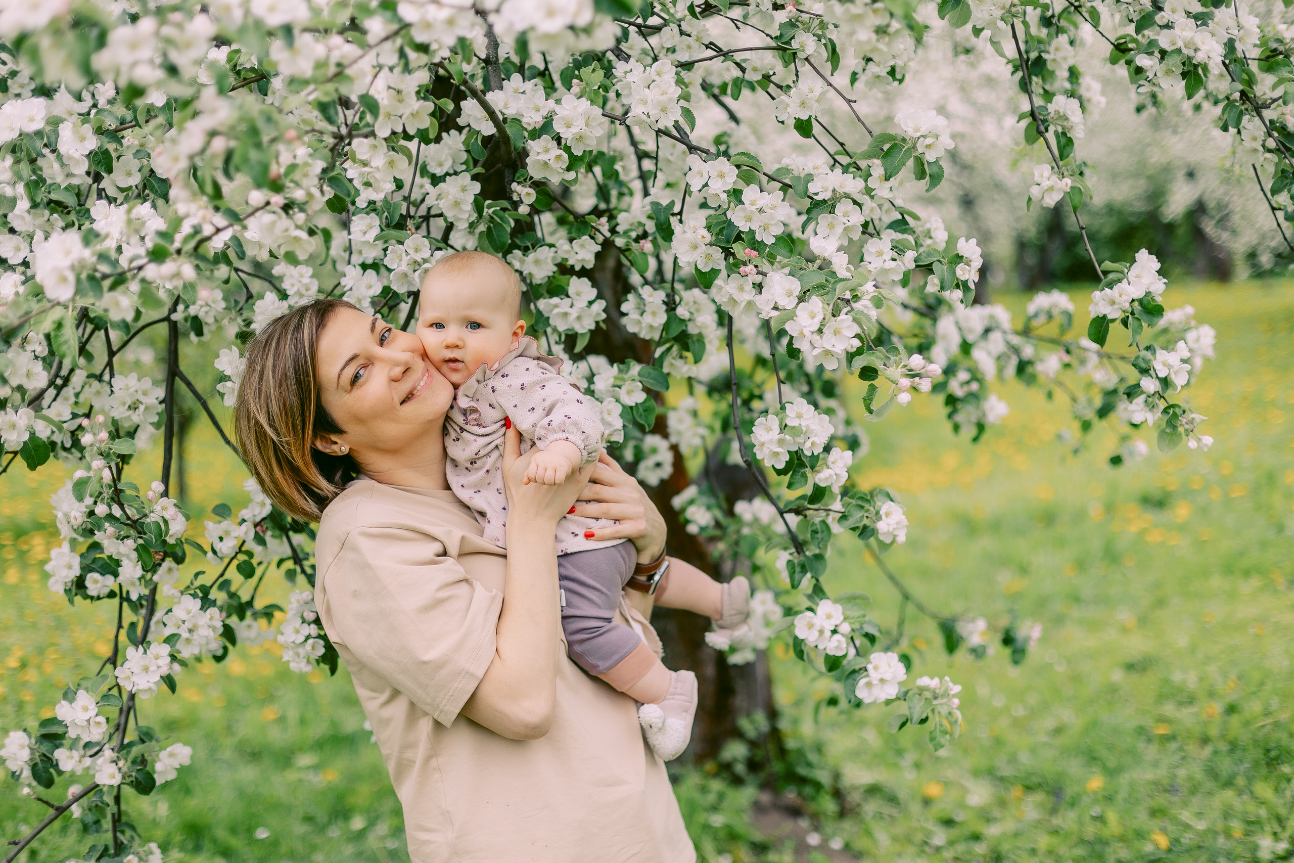 Иришка с игрушкой. Alya Leto Photographer