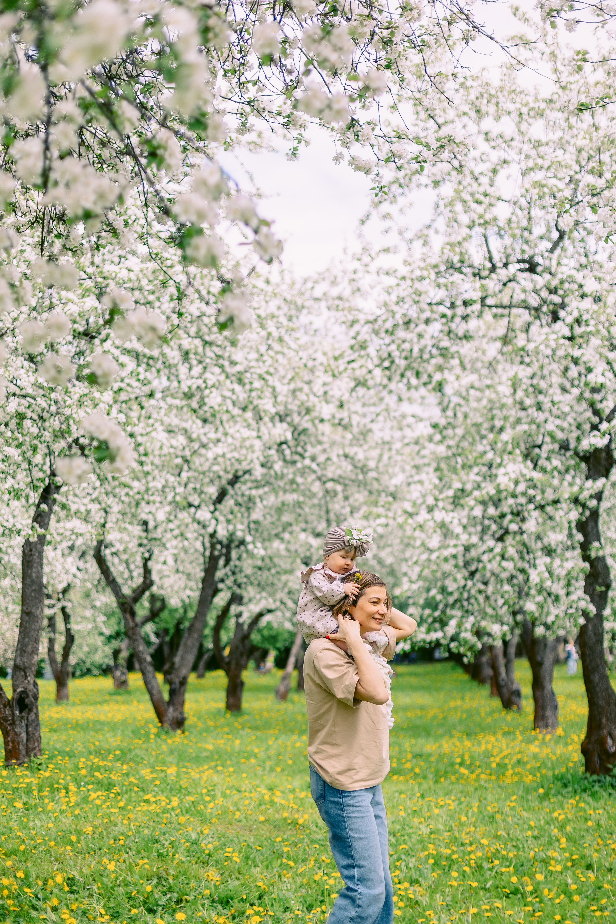 Иришка с игрушкой. Alya Leto Photographer