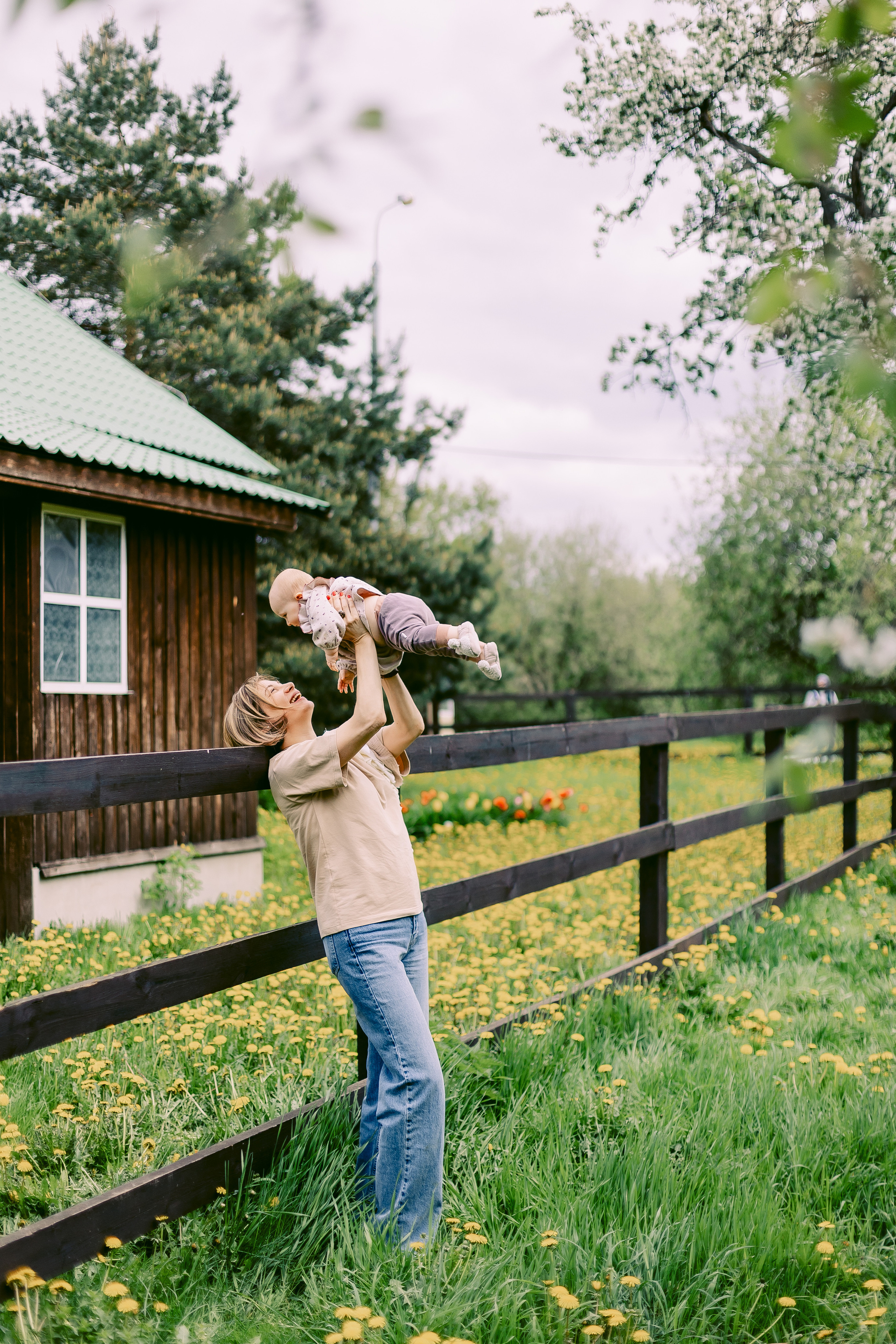 Иришка с игрушкой. Alya Leto Photographer