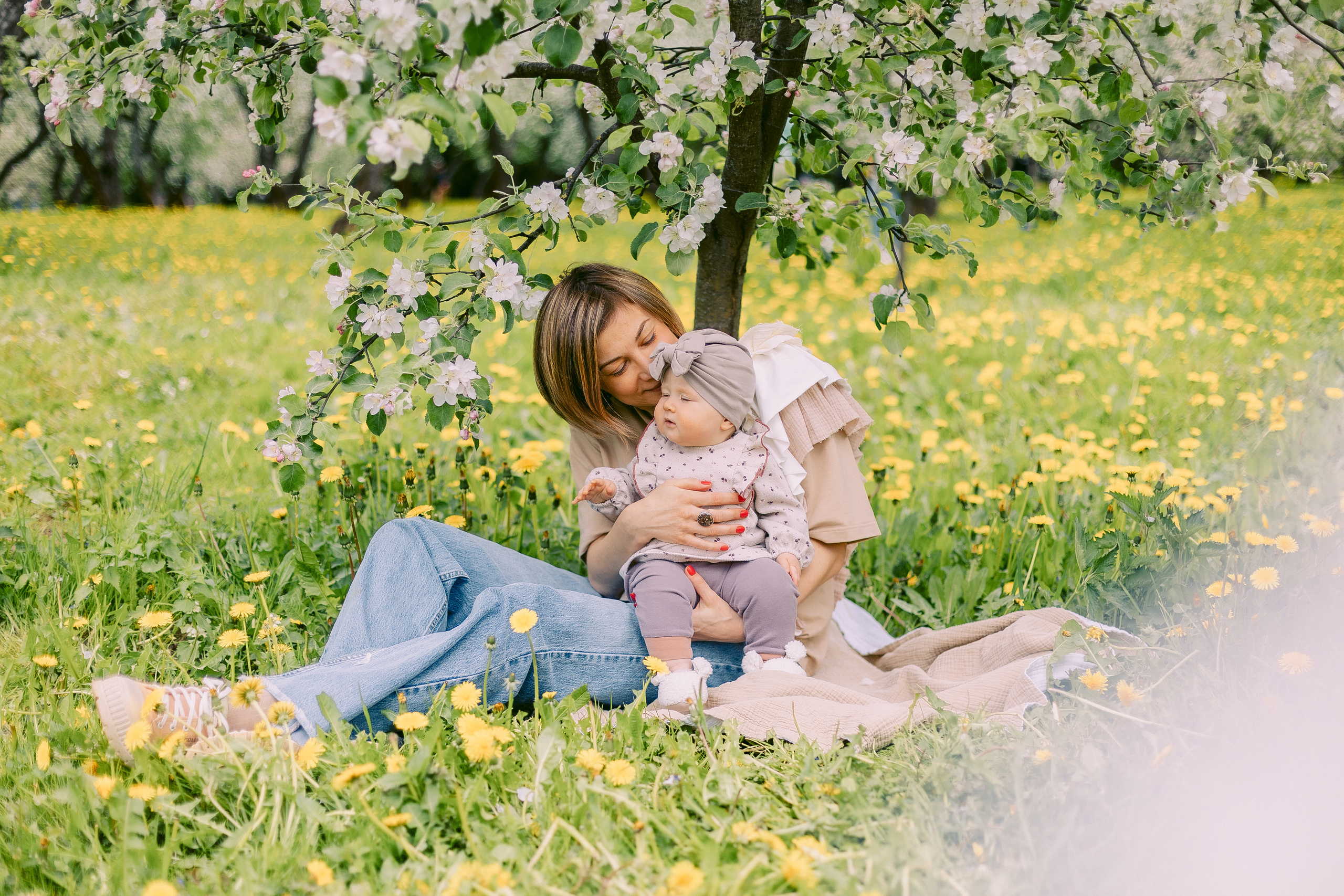 Иришка с игрушкой. Alya Leto Photographer