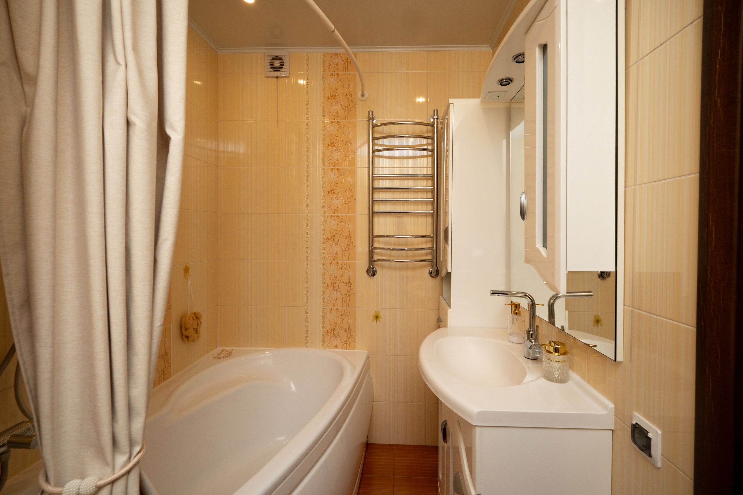 Jasne mieszkanie z balkonem. Fotograf nieruchomości