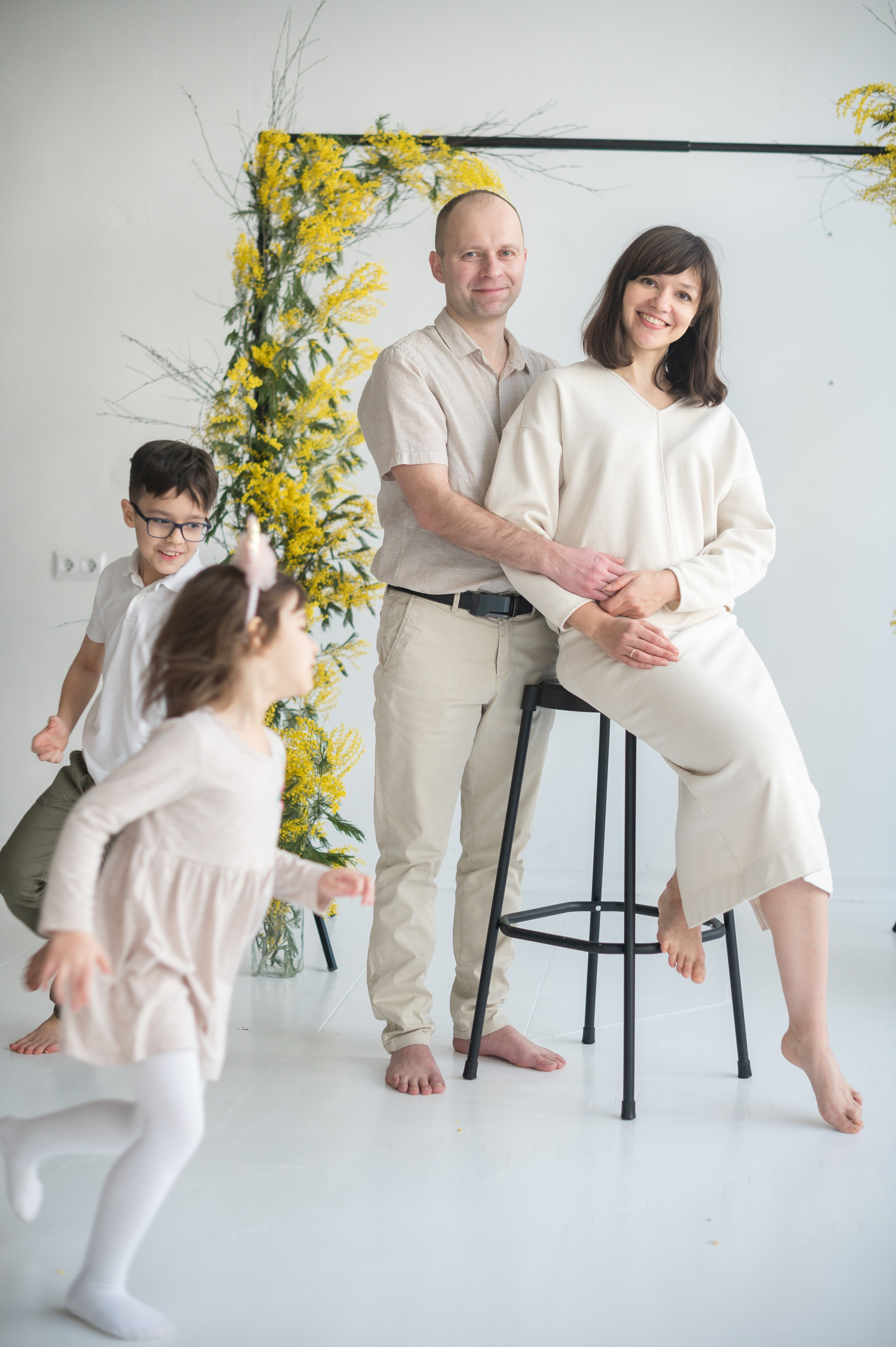 Семейная фотосессия в студии. Семейный и детский фотограф в Минске Надежда Савицкая