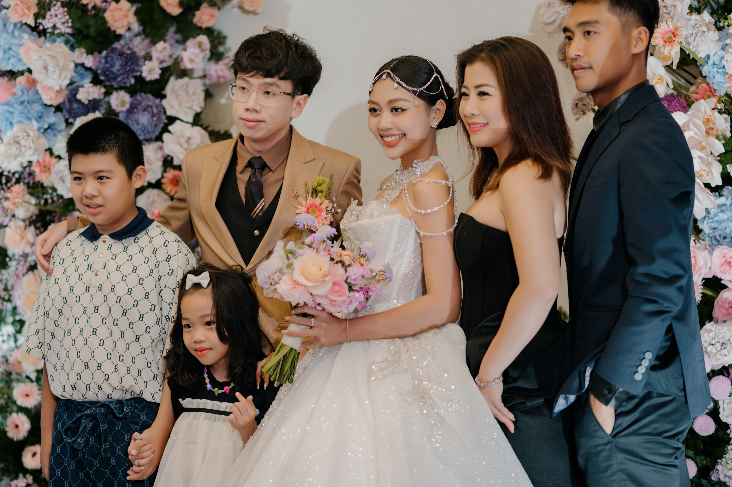 KHANG & QUYEN / Lavela Hotel. Saigon Wedding Present | Art Beyond Moments