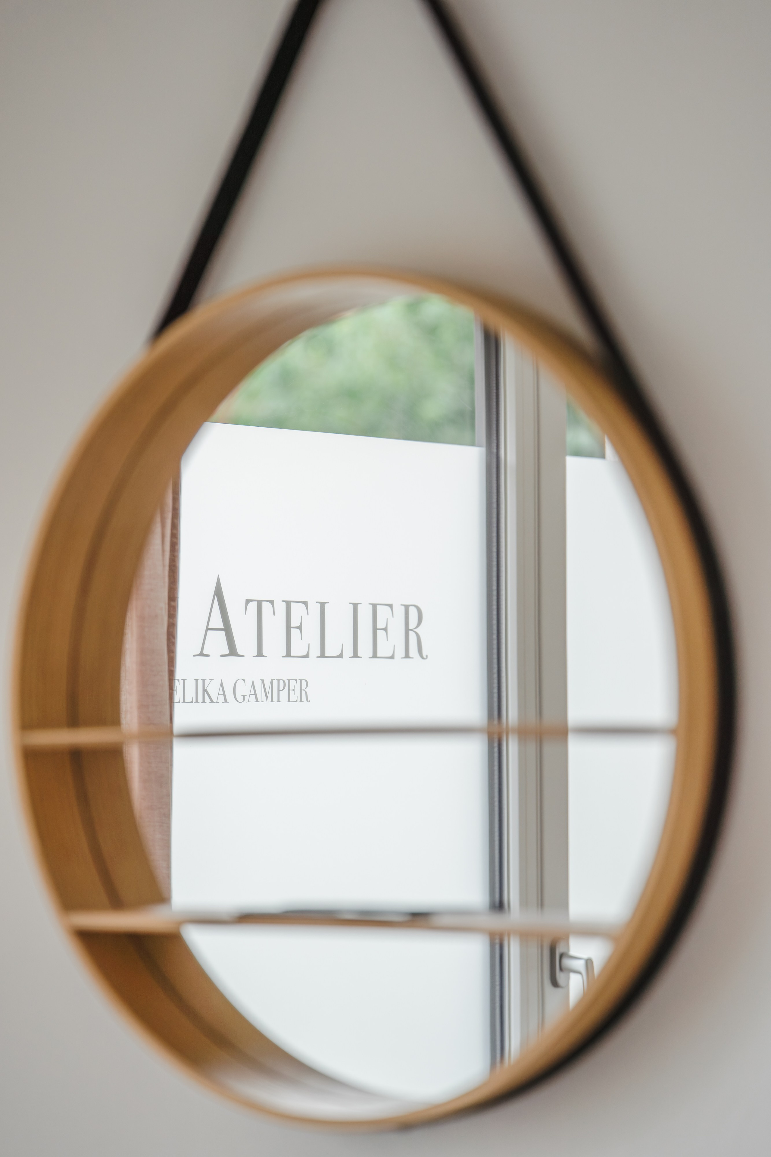 Personal Branding. Photographer in Zurich – Weddings, Portraits & Event Photography | Anetta Damm