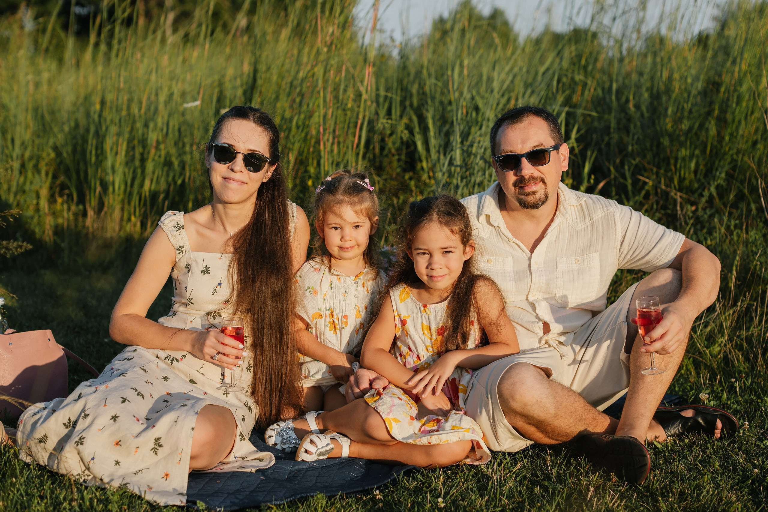 08.17.25 Family Photoshoot. Wedding family event photographer in Chicago Nick Yushevich
