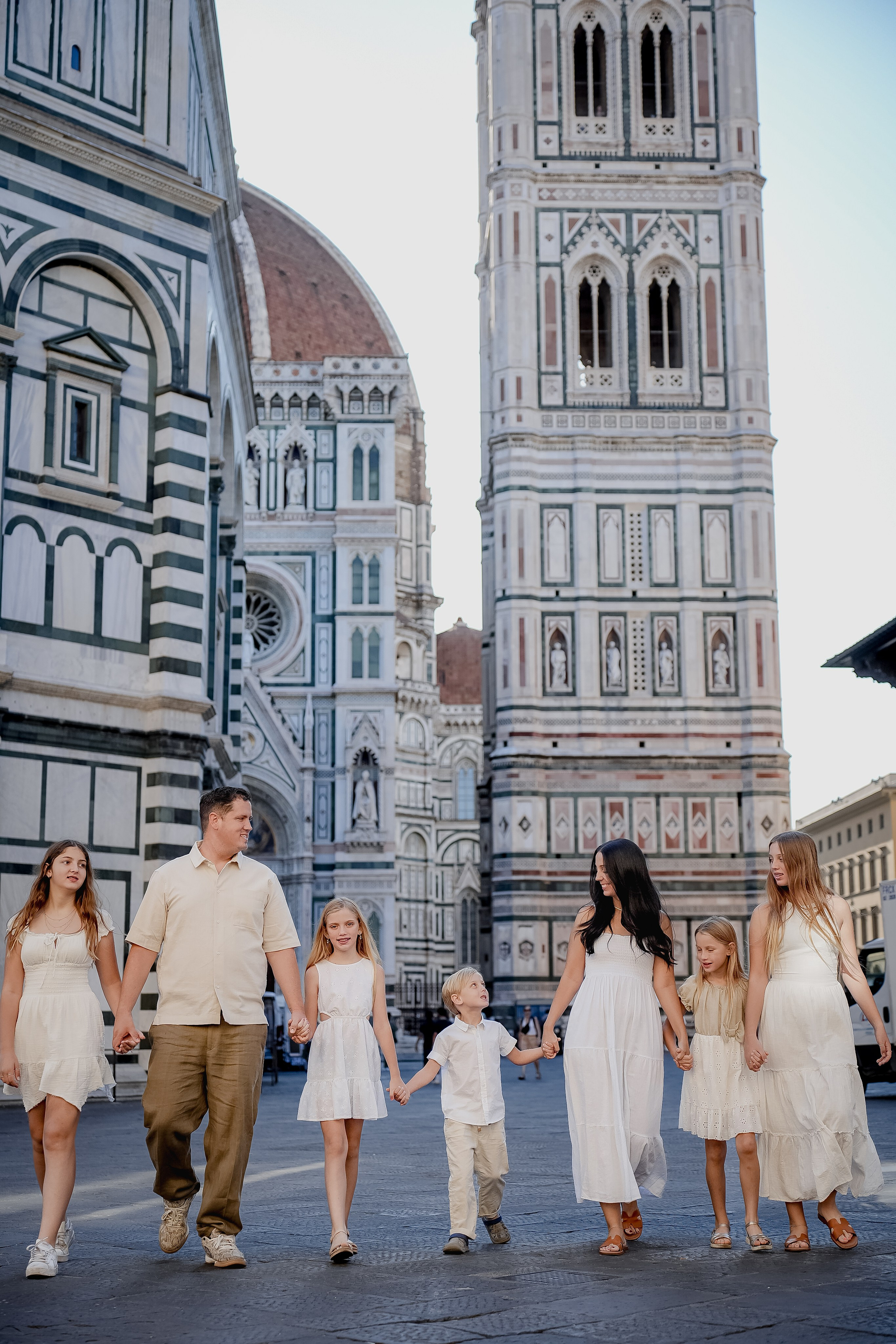 Stella & Family. Wedding Photographer in Italy