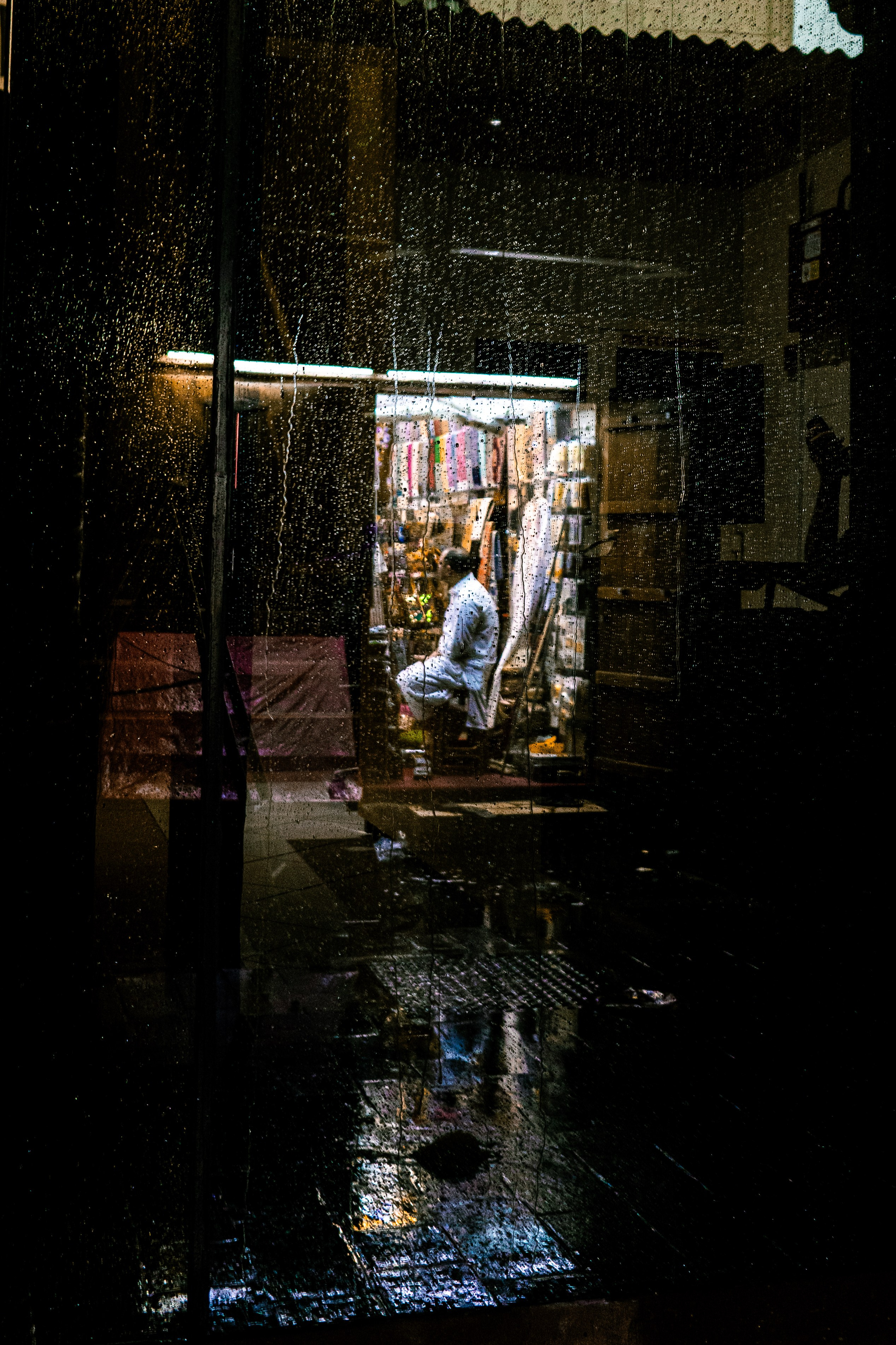 Rainy Dubai. Versoluna