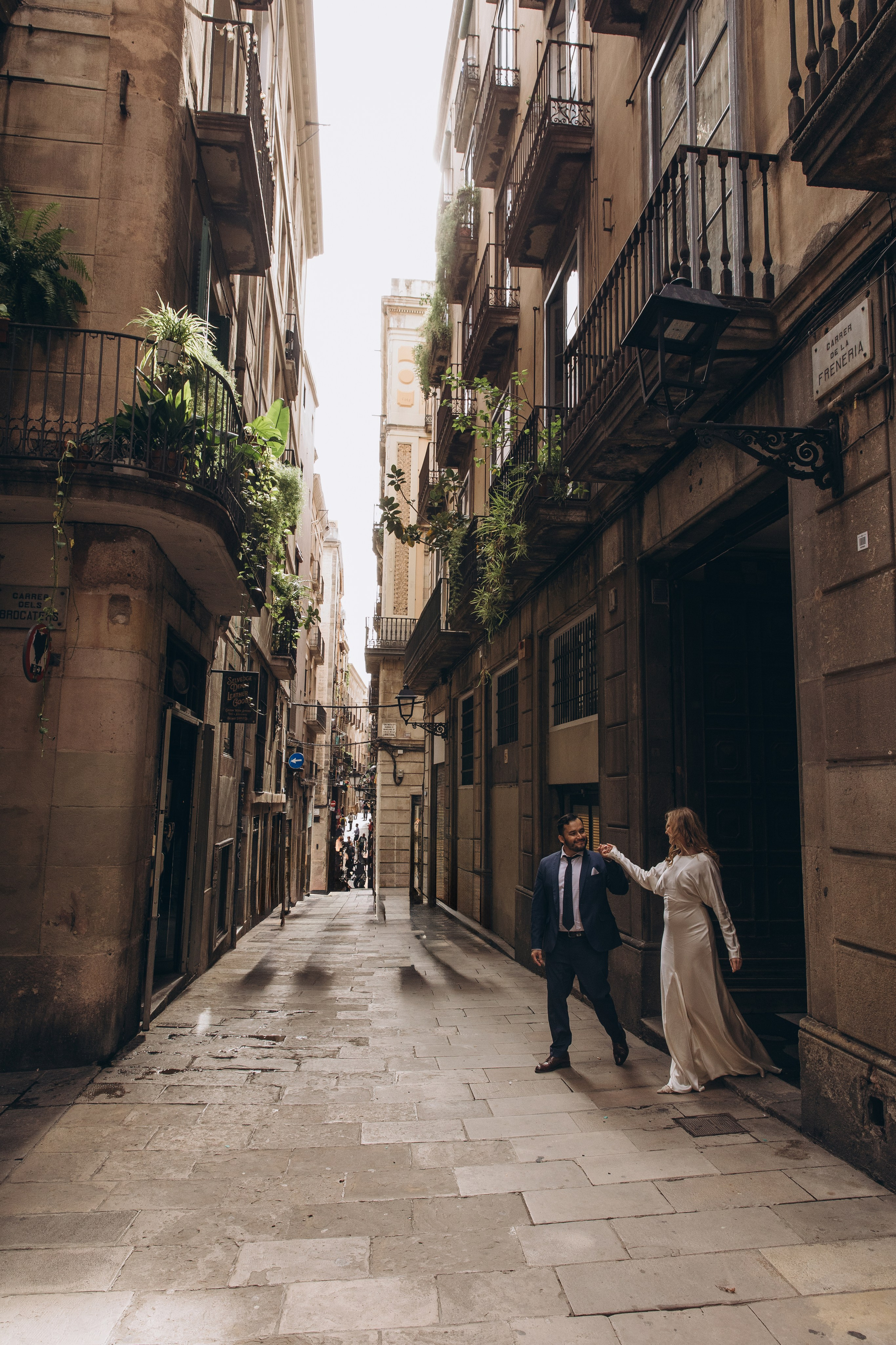 Wedding in Barcelona | Elegant Destination Wedding Photography & Videography. Wedding Stories — Professional Wedding Photography & Videography in Germany, Italy, Spain & all across Europe