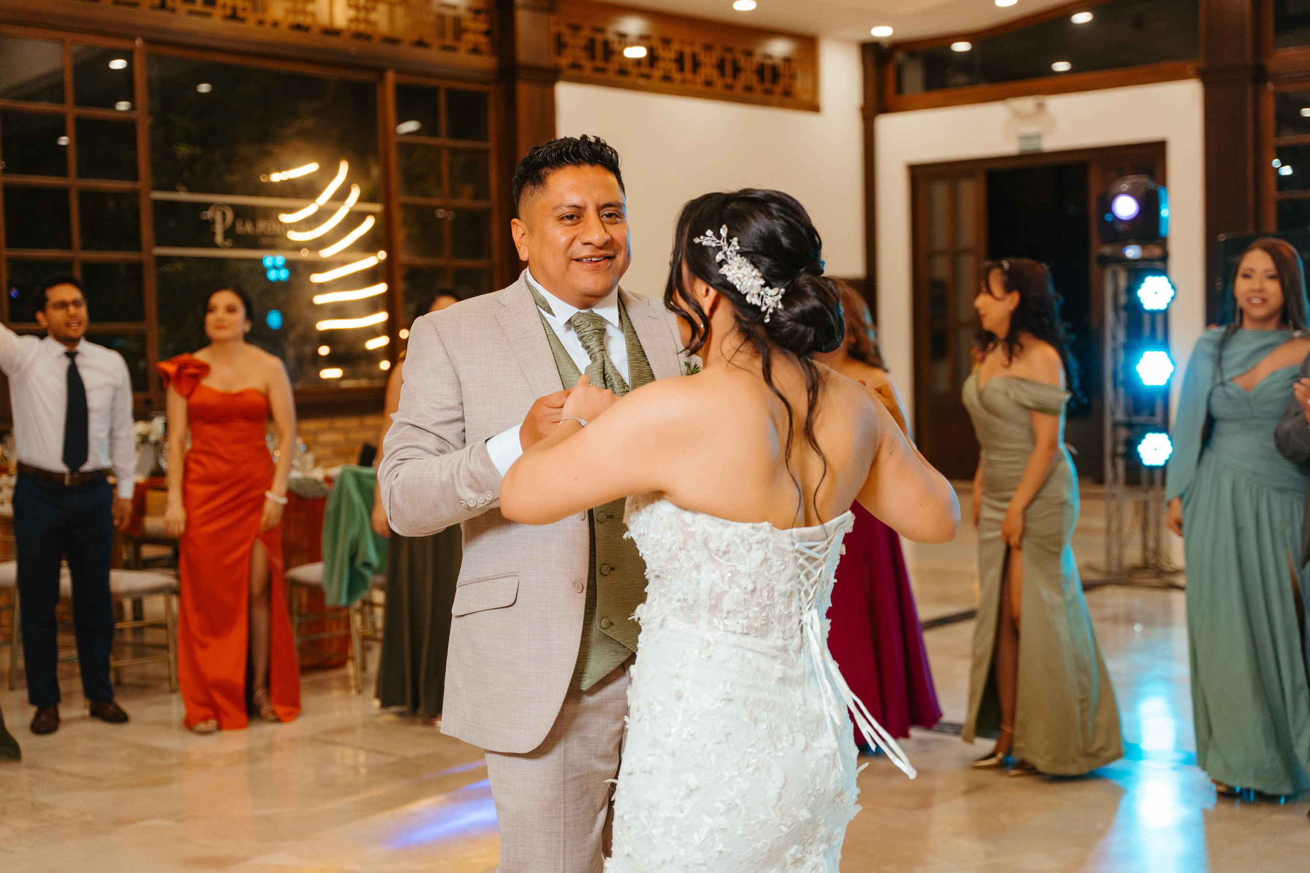 Karol y Jairon. Fotógrafo de bodas en Loja Ecuador | Piero Alvarez PH